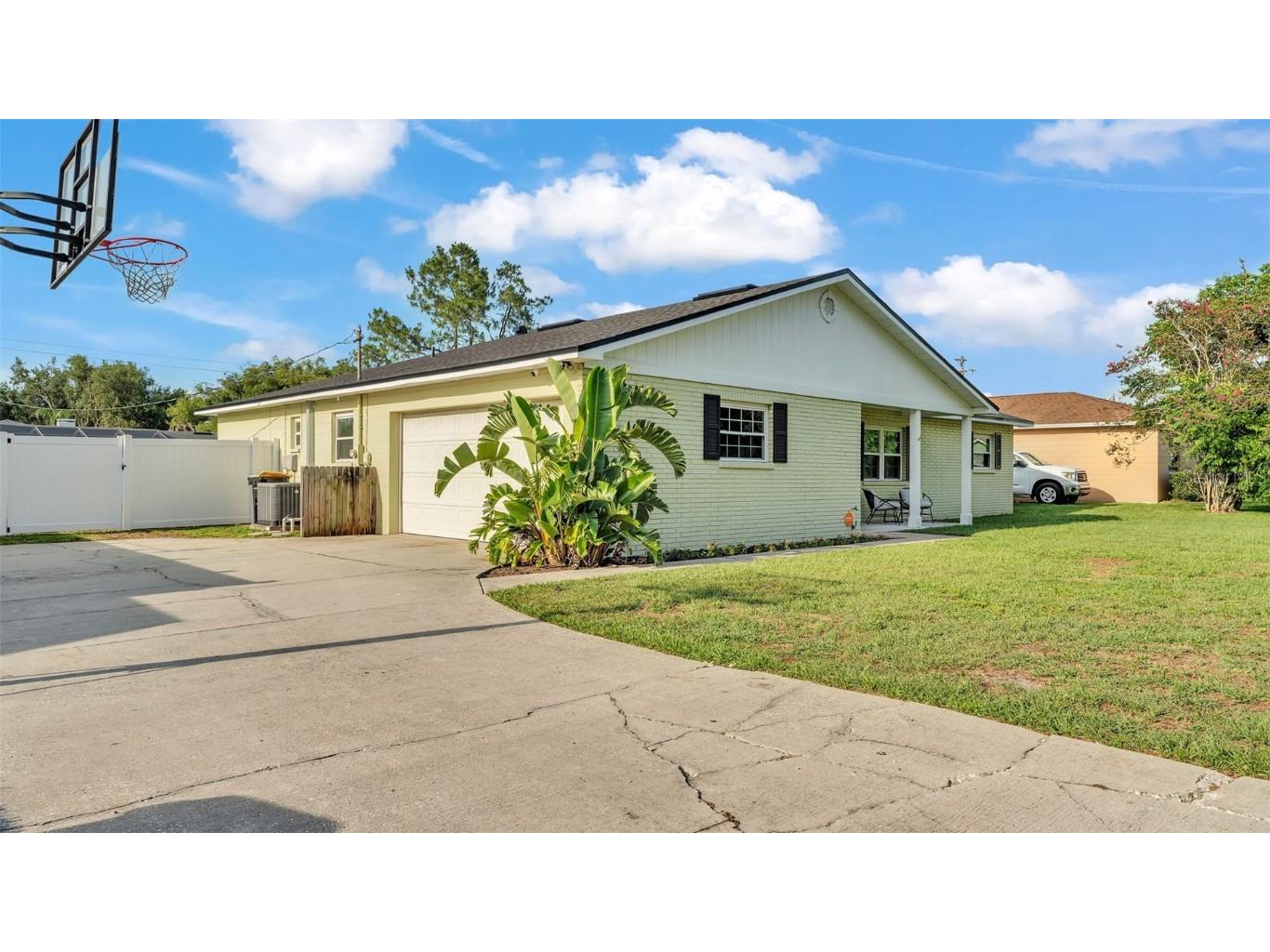 934 Point View Lane Lakeland FL 33813 L4953398 image1