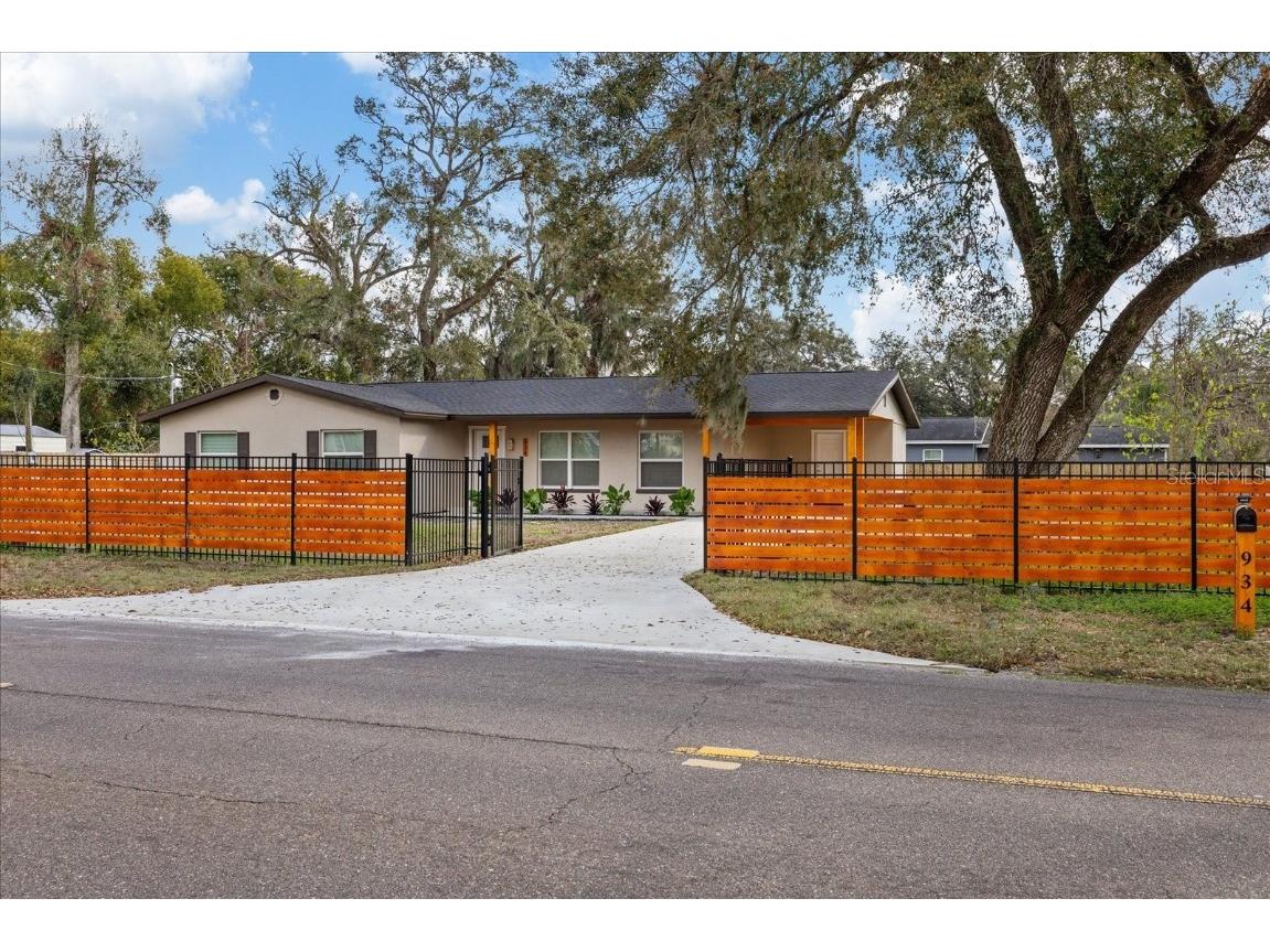 934 W Wheeler Road Brandon FL 33510 TB8349551 image1