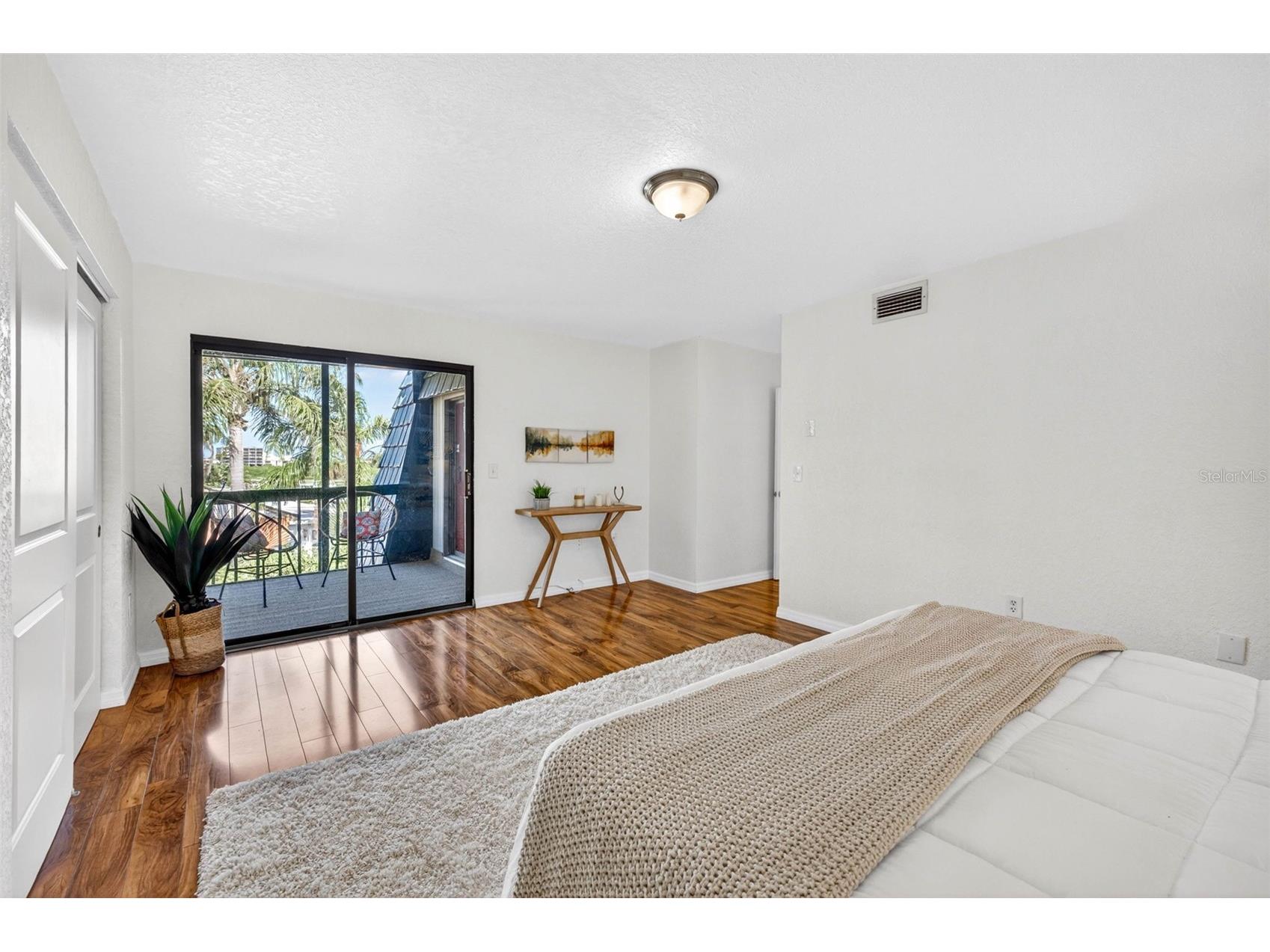 9342 Tradewinds Avenue Seminole FL 33776 TB8483434 image9