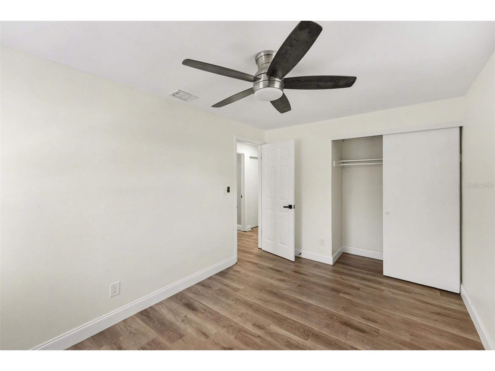 9346 89th Ave Seminole FL 33777 TB8498840 image9