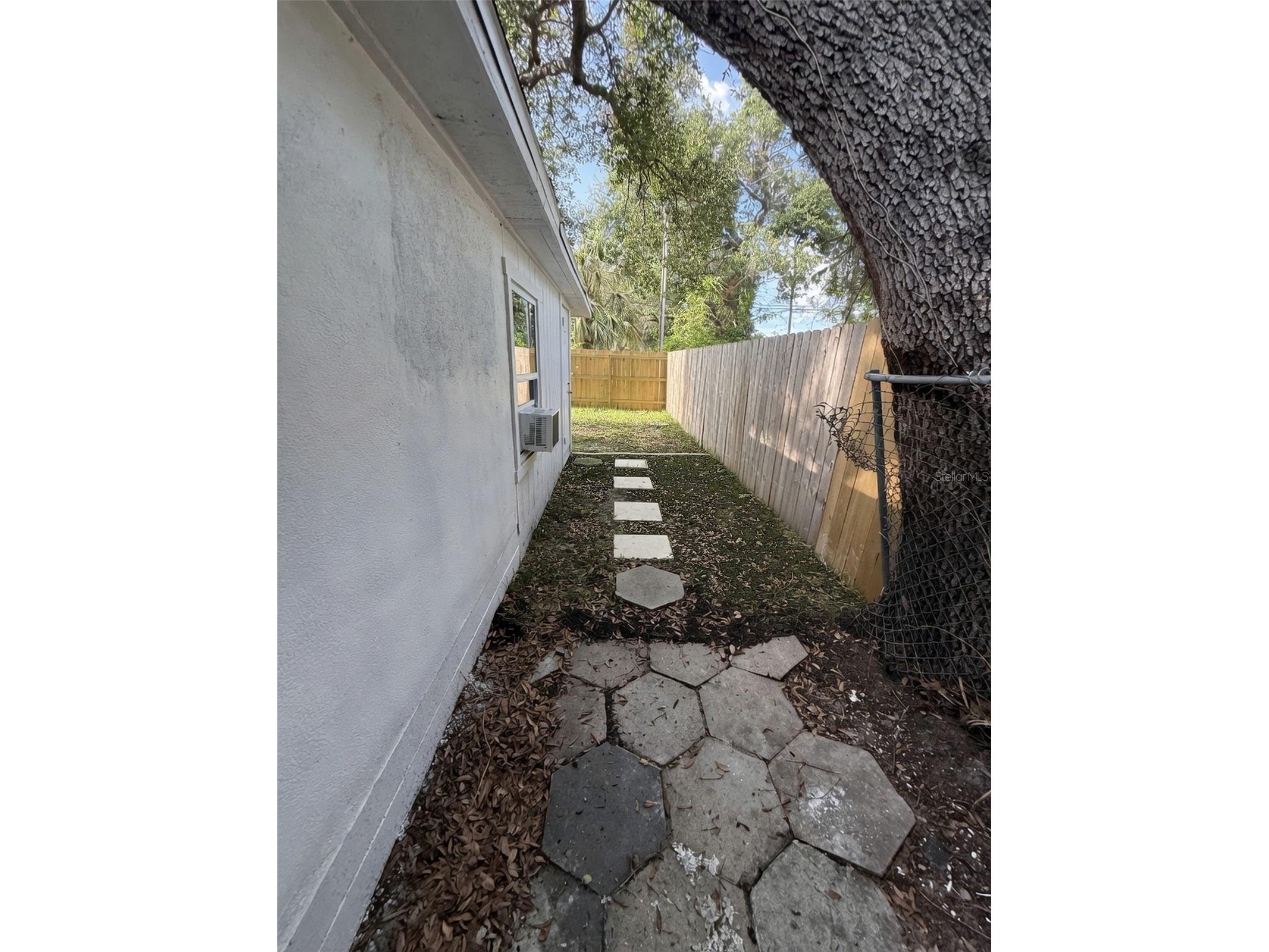 935 17th Avenue S Saint Petersburg FL 33705 TB8501972 image12