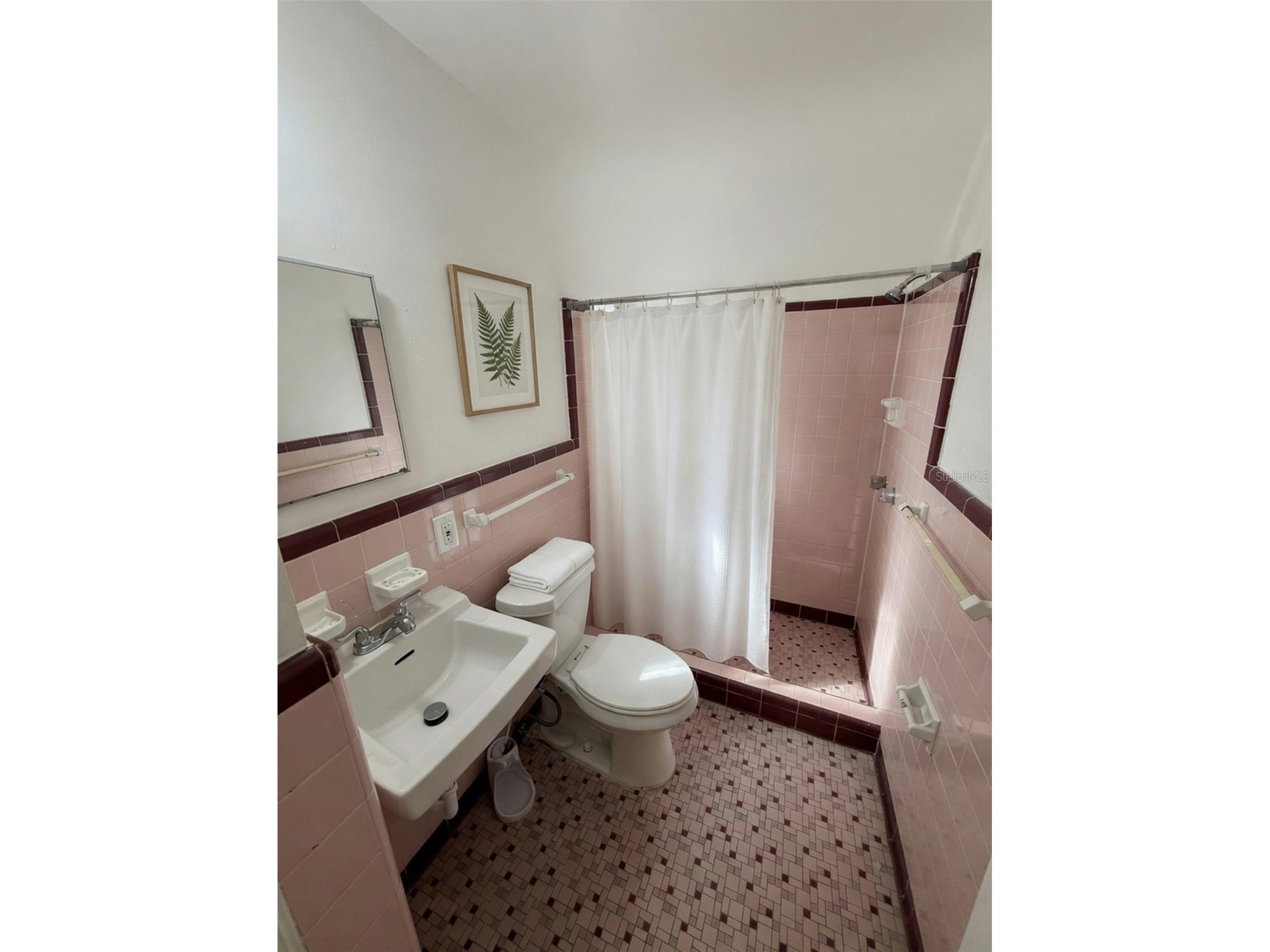 935 17th Avenue S Saint Petersburg FL 33705 TB8501972 image7