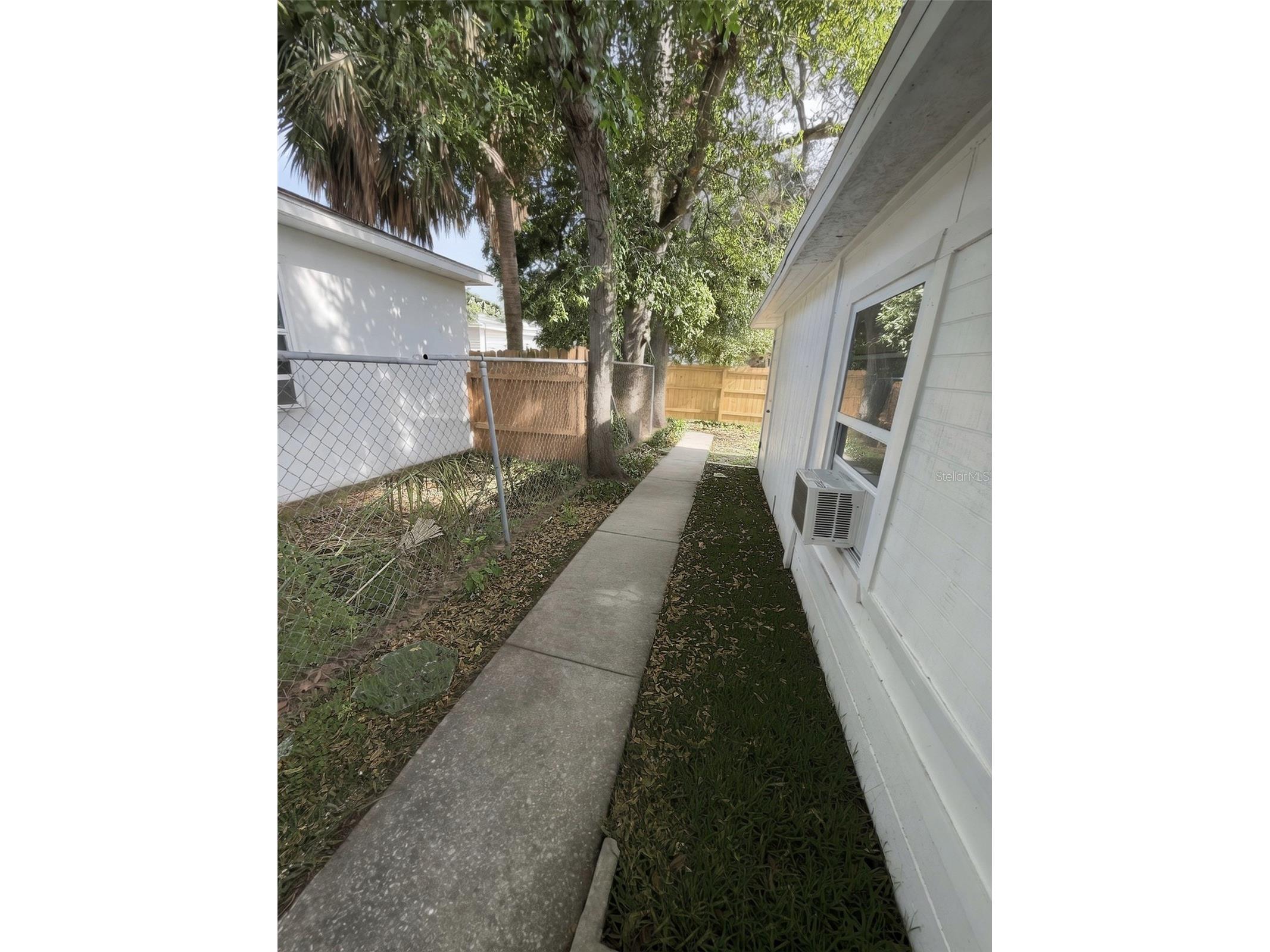 935 17th Avenue S Saint Petersburg FL 33705 TB8526429 image26