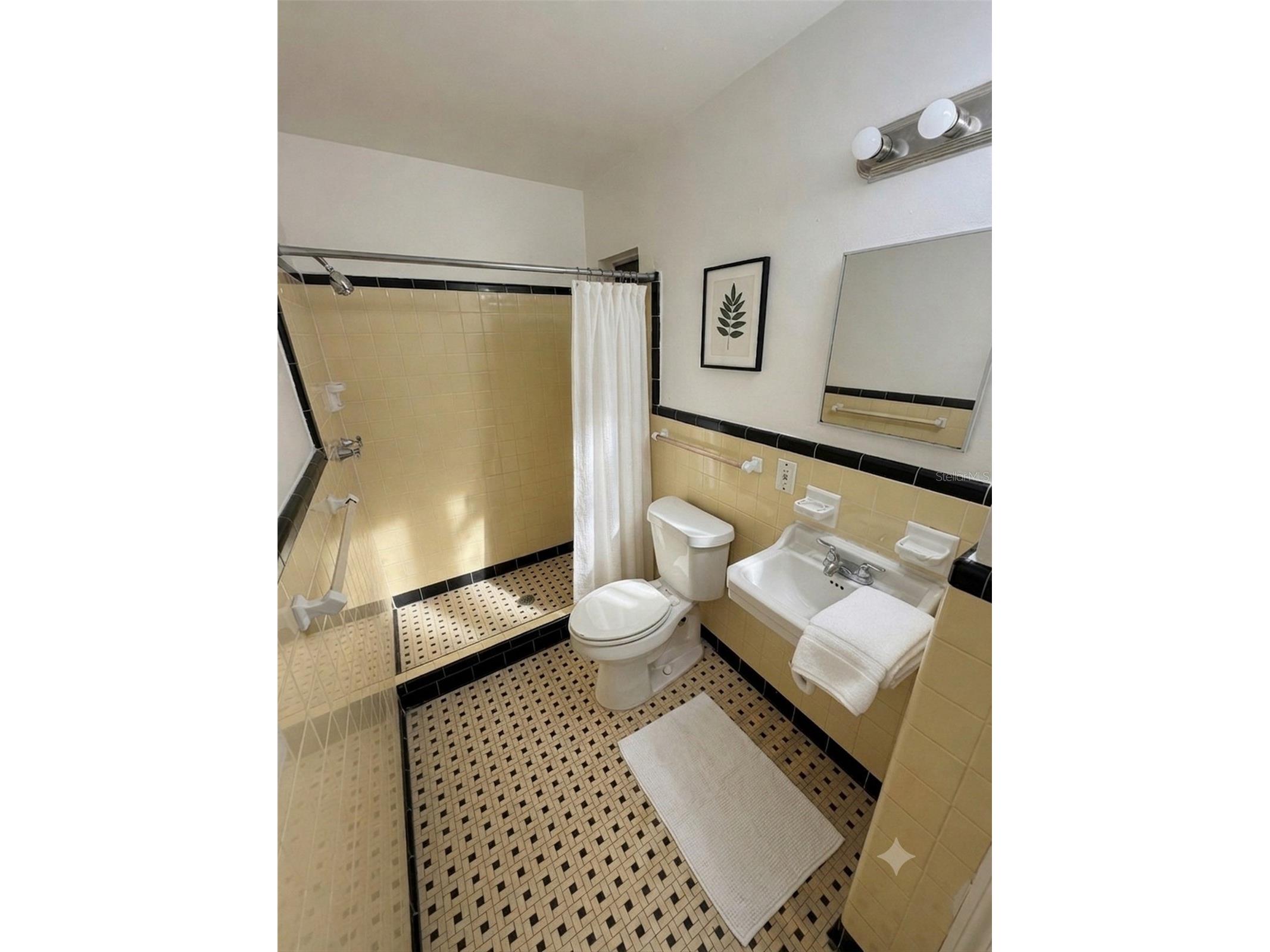 935 17th Avenue S Saint Petersburg FL 33705 TB8526429 image9