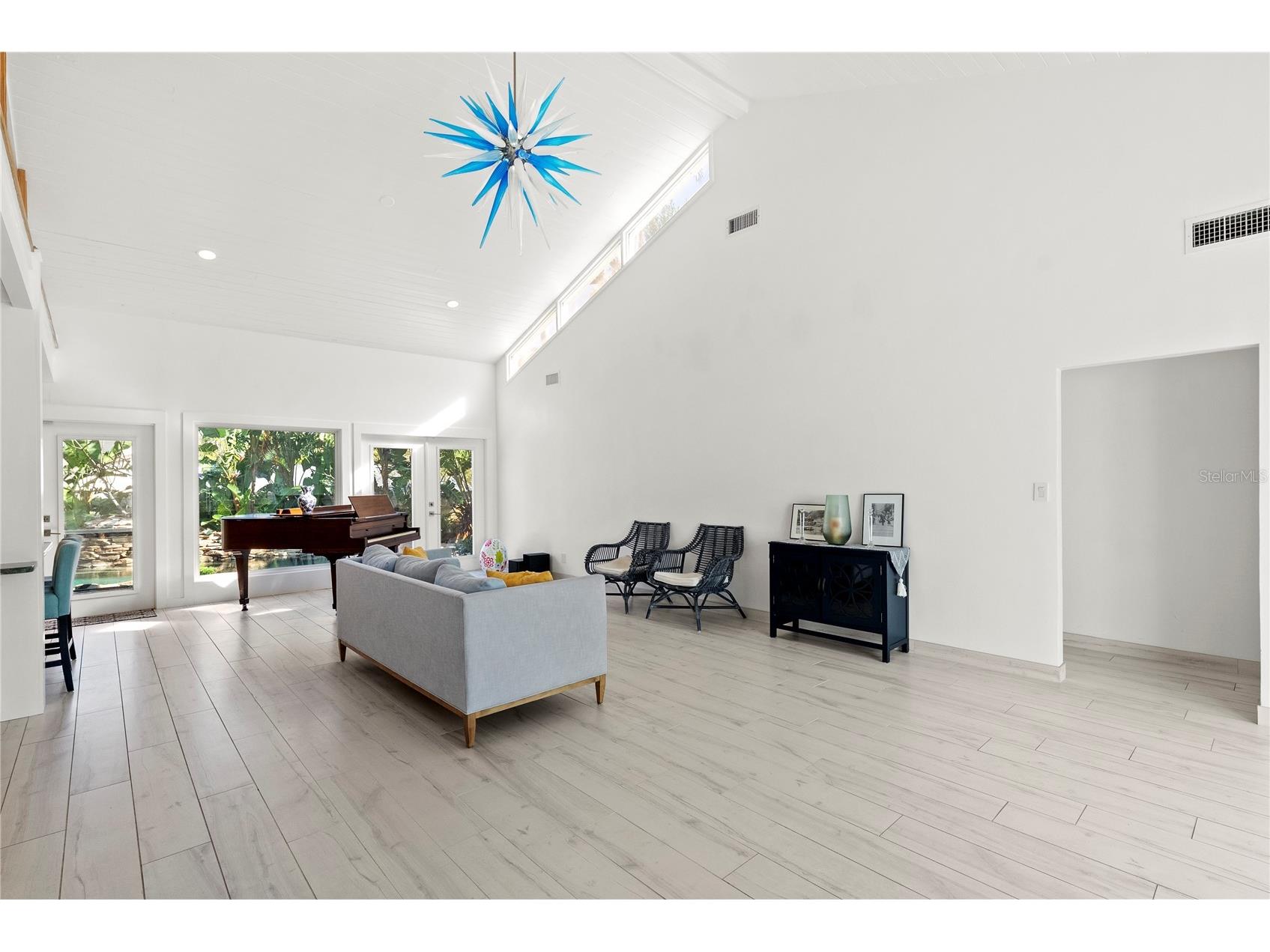 935 42nd Avenue N Saint Petersburg FL 33703 TB8454660 image16