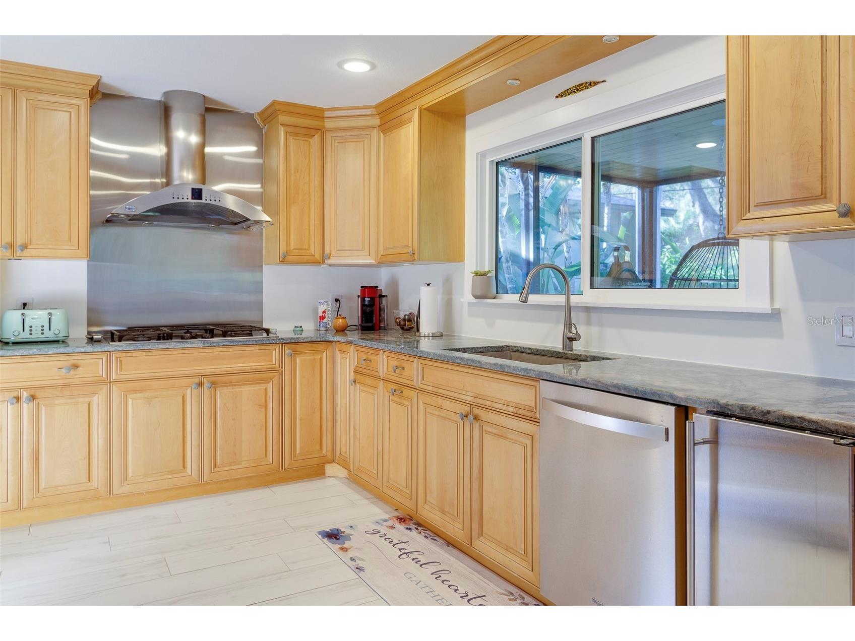 935 42nd Avenue N Saint Petersburg FL 33703 TB8454660 image23