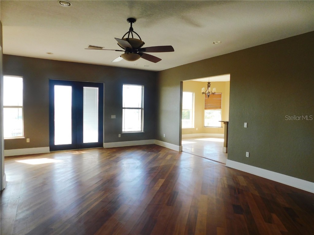 935 Bayshore Drive Terra Ceia FL 34250 TB8459498 image10