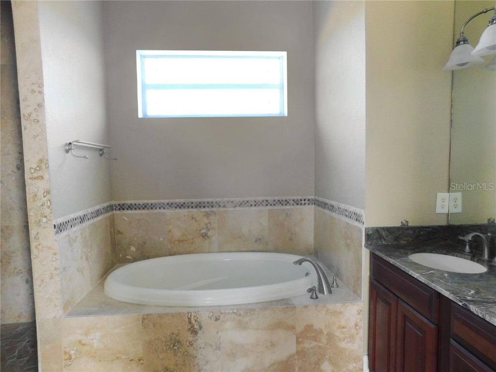 935 Bayshore Drive Terra Ceia FL 34250 TB8459498 image30