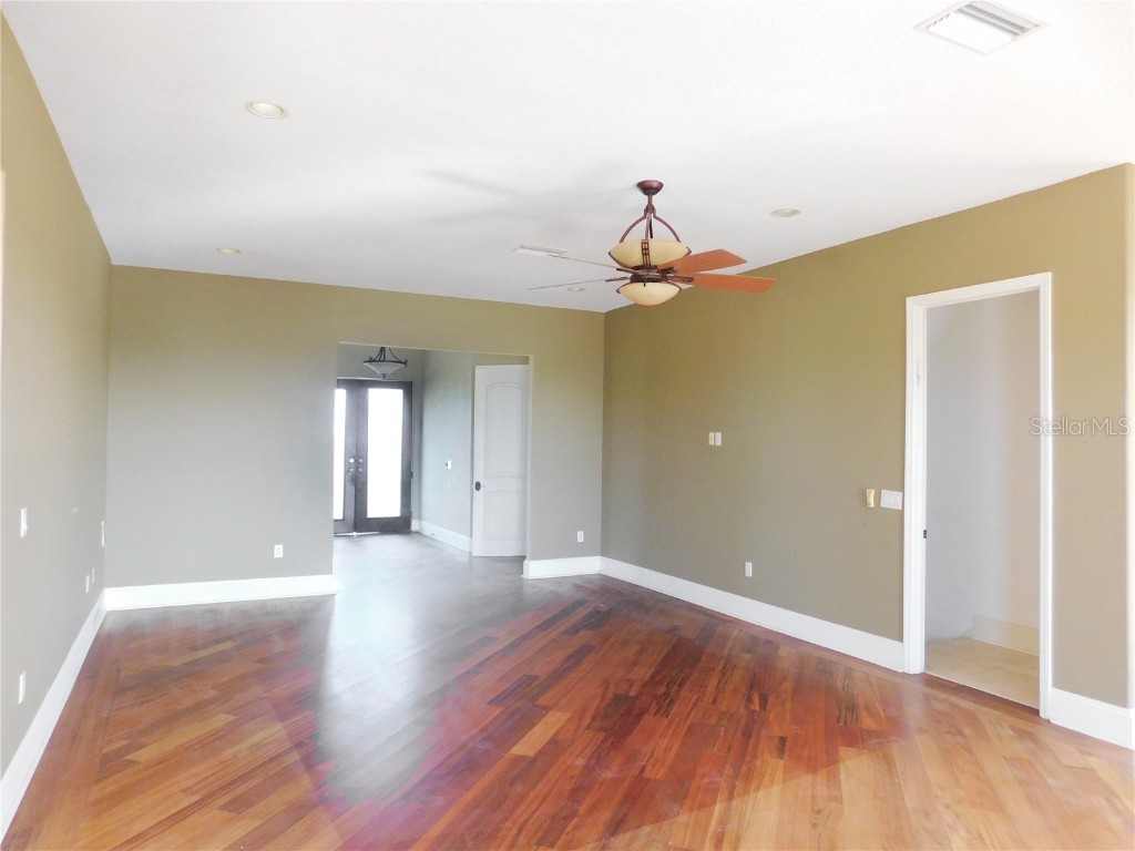 935 Bayshore Drive Terra Ceia FL 34250 TB8459498 image9