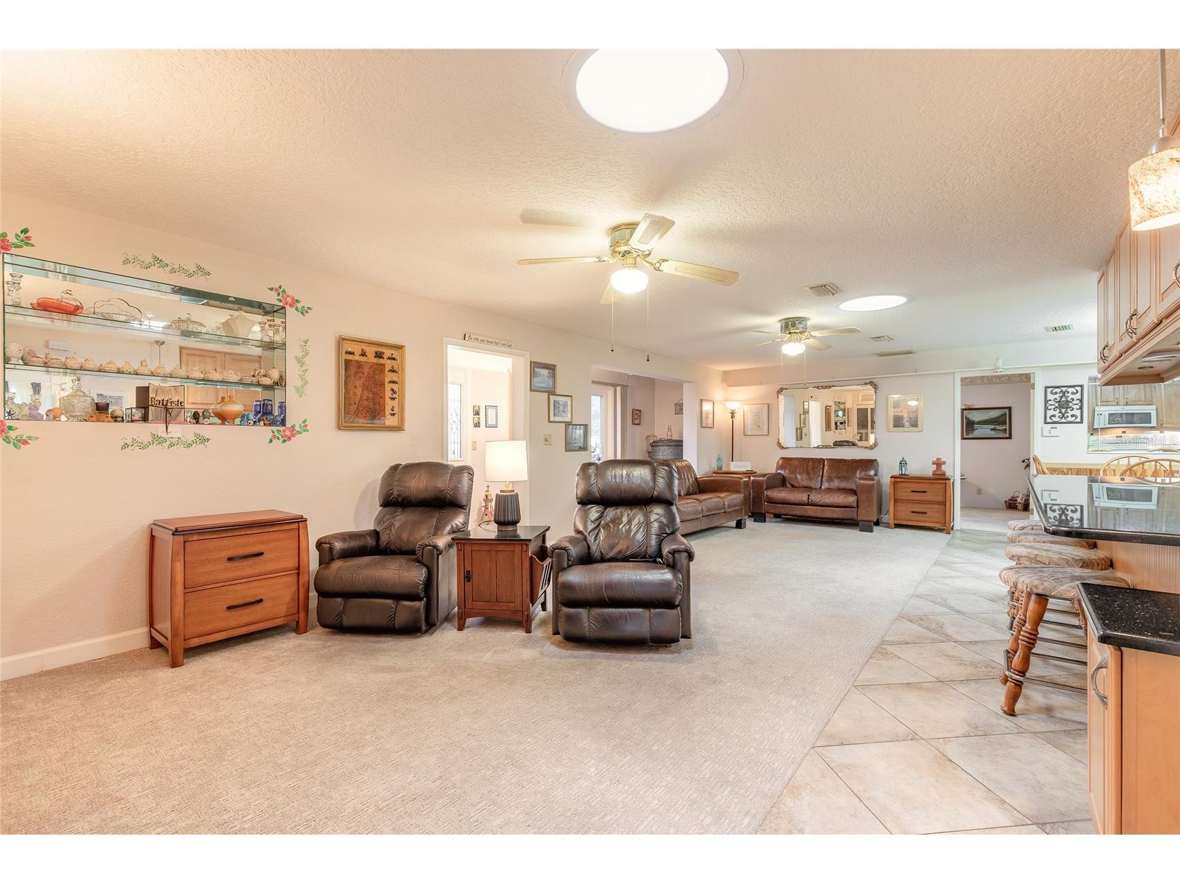 935 Big Tree Road South Daytona FL 32119 V4946491 image17