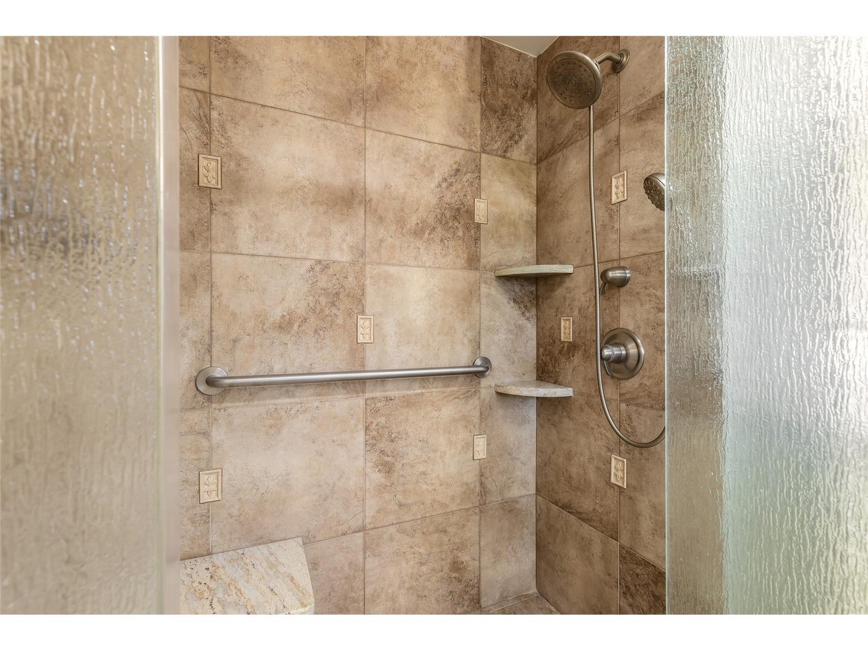 935 Big Tree Road South Daytona FL 32119 V4946491 image24