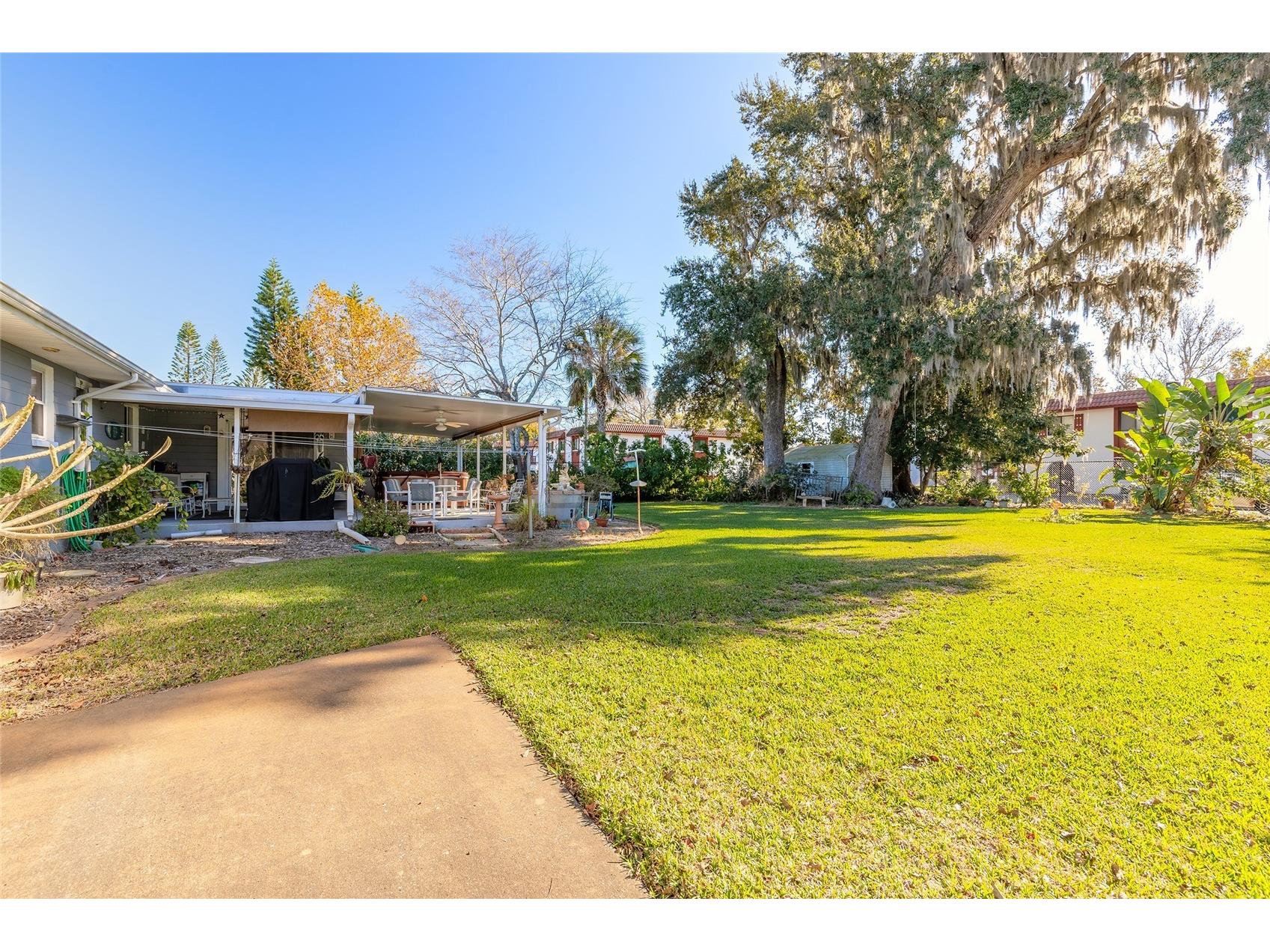 935 Big Tree Road South Daytona FL 32119 V4946491 image37