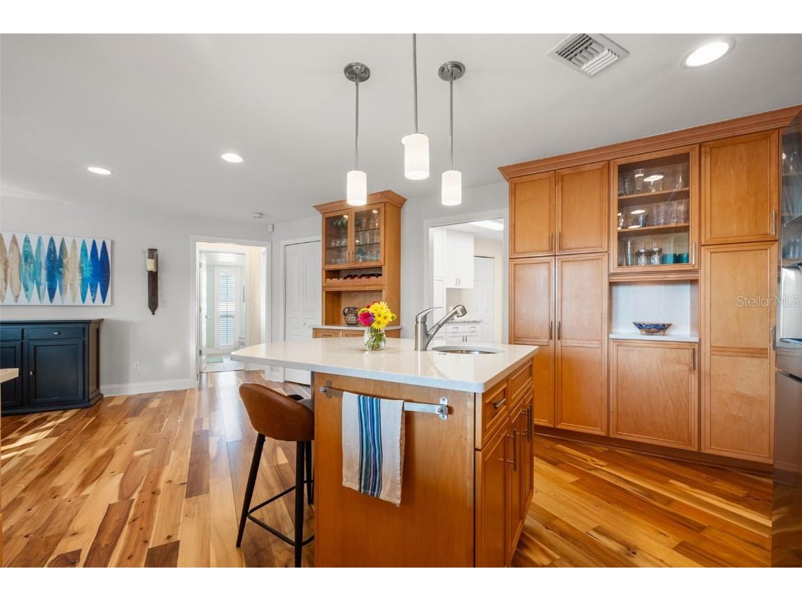 935 Eden Isle Drive NE Saint Petersburg FL 33704 - SMACKS BAYOU TB8371186 image25