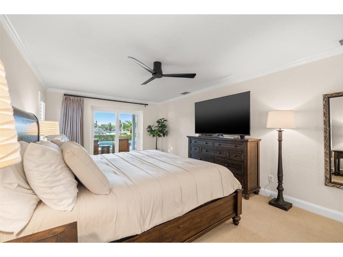 935 Eden Isle Drive NE Saint Petersburg FL 33704 - SMACKS BAYOU TB8371186 image32