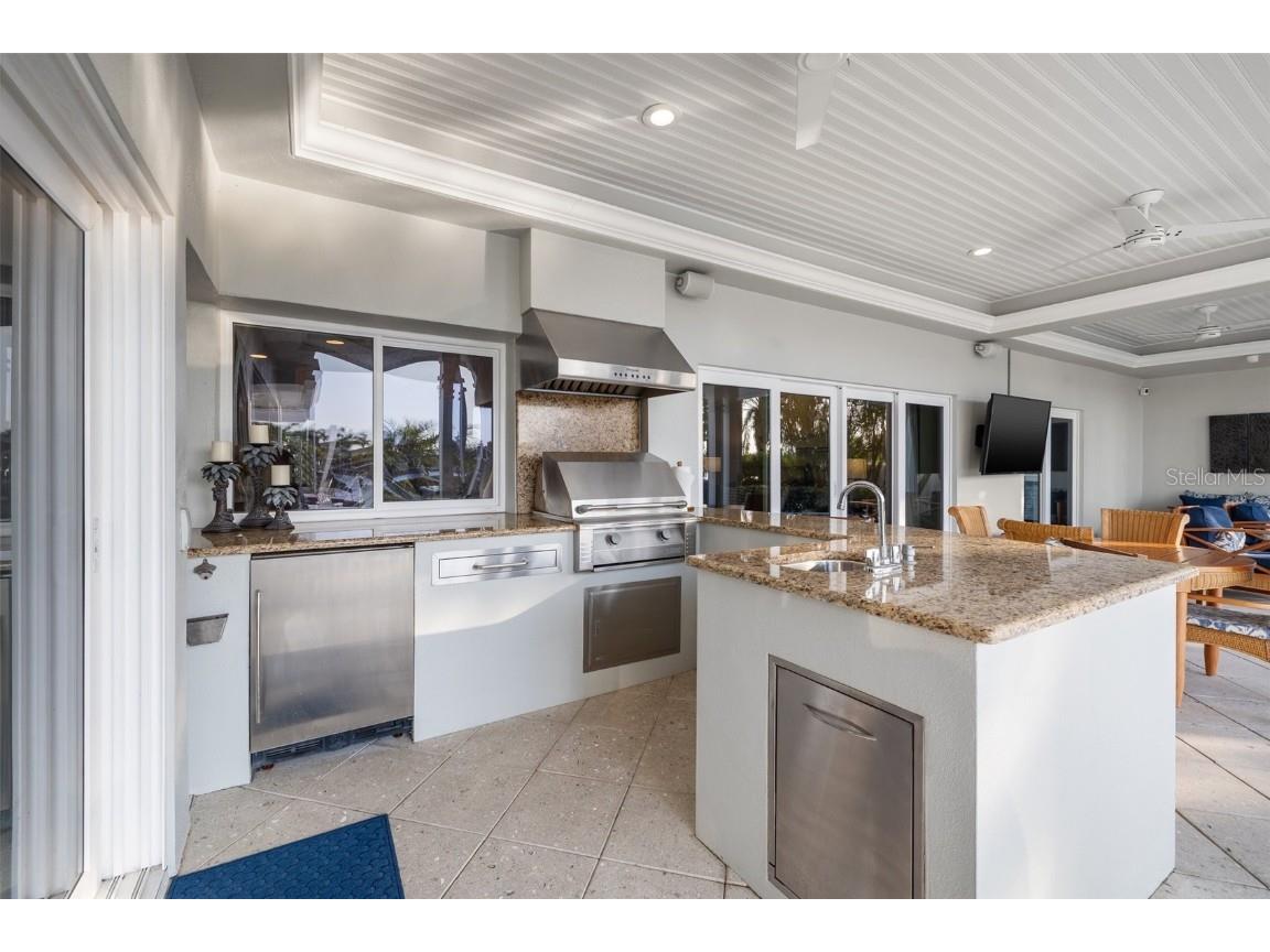 935 Eden Isle Drive NE Saint Petersburg FL 33704 - SMACKS BAYOU TB8371186 image51