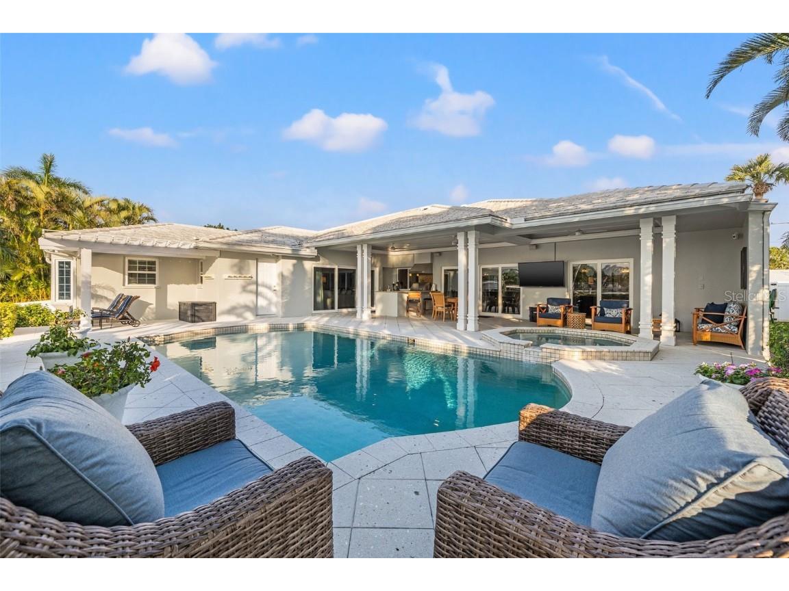 935 Eden Isle Drive NE Saint Petersburg FL 33704 - SMACKS BAYOU TB8371186 image59