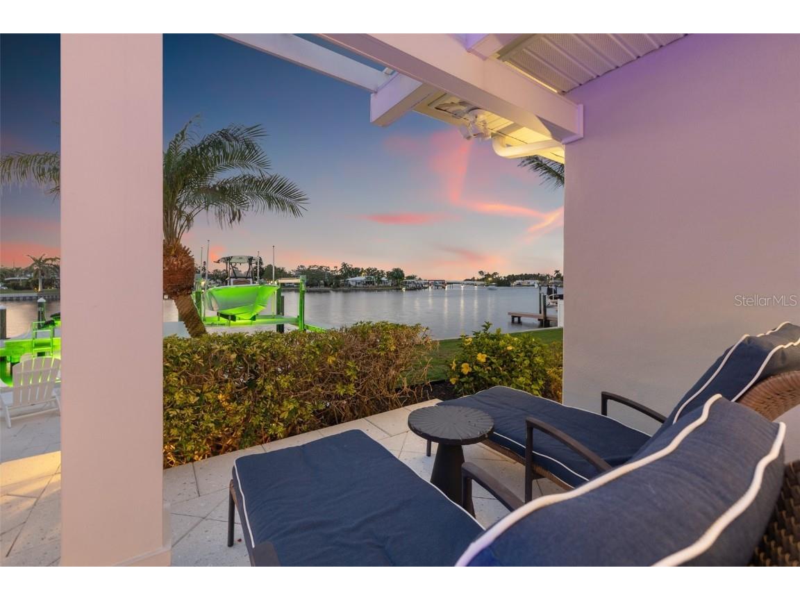 935 Eden Isle Drive NE Saint Petersburg FL 33704 - SMACKS BAYOU TB8371186 image62