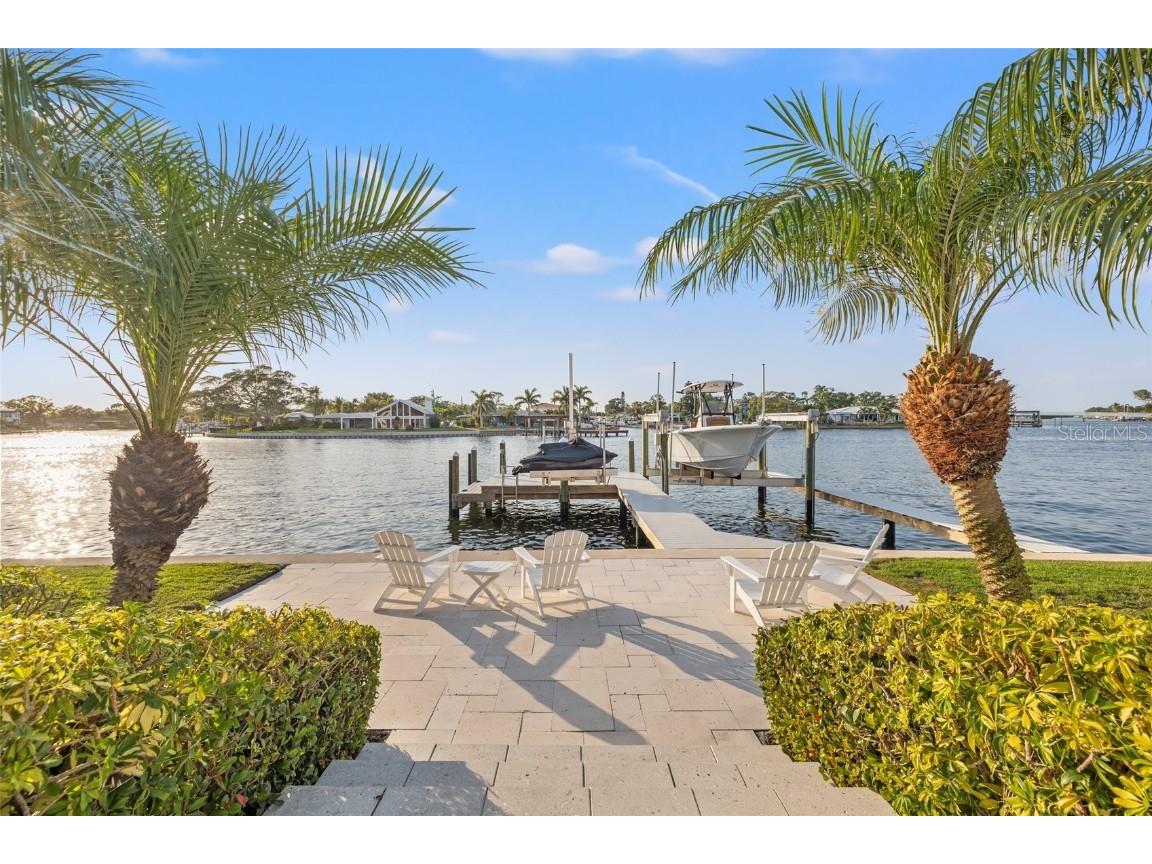 935 Eden Isle Drive NE Saint Petersburg FL 33704 - SMACKS BAYOU TB8371186 image63