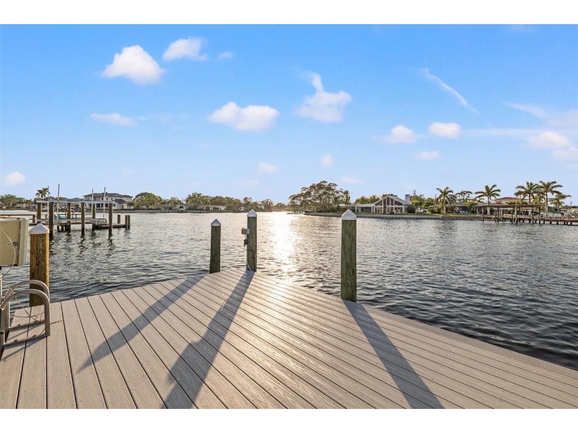 935 Eden Isle Drive NE Saint Petersburg FL 33704 - SMACKS BAYOU TB8371186 image66