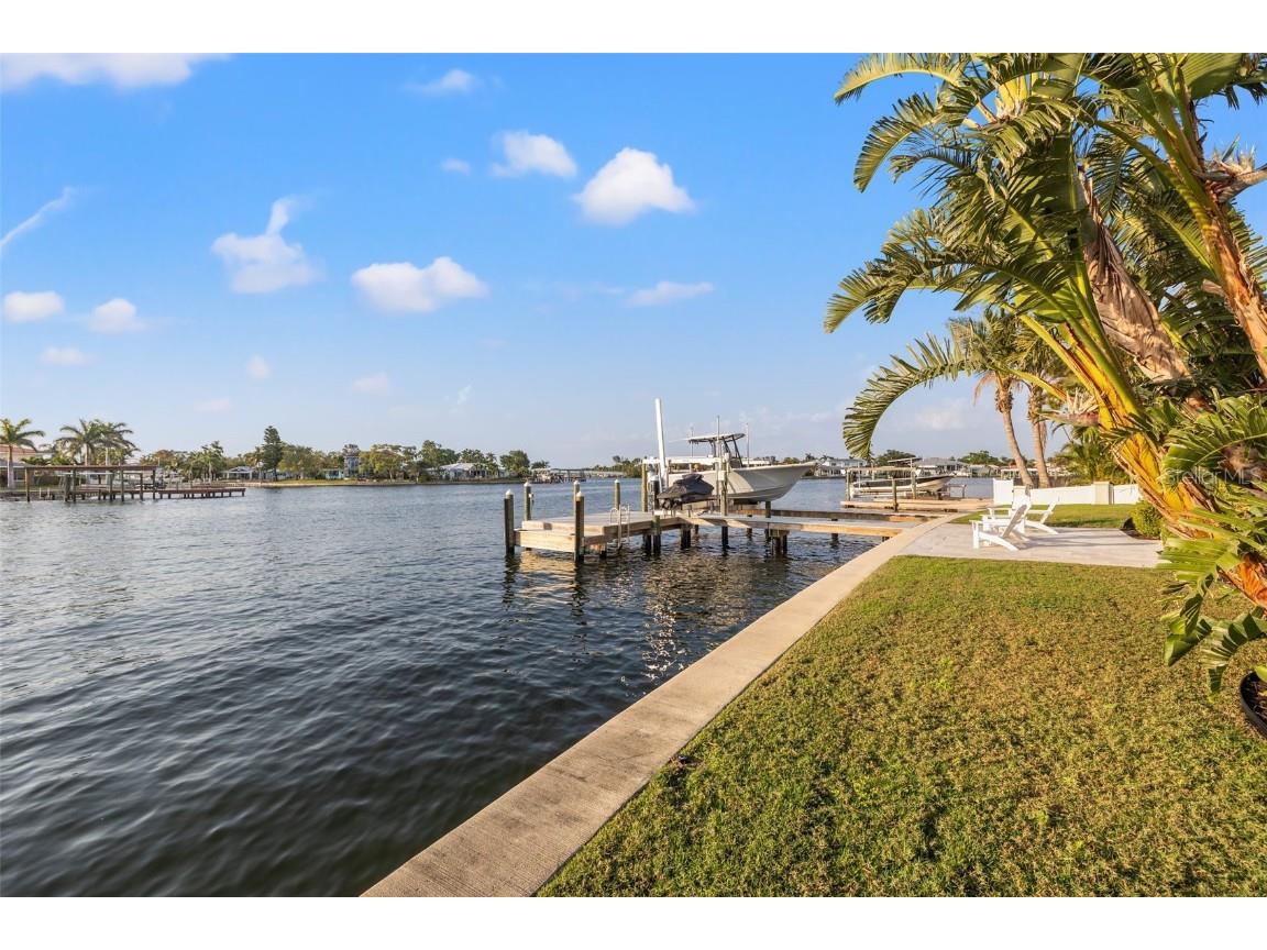 935 Eden Isle Drive NE Saint Petersburg FL 33704 - SMACKS BAYOU TB8371186 image72