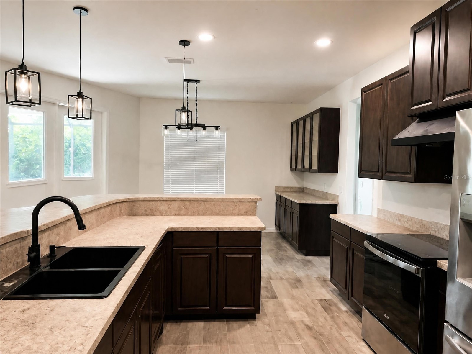 935 Linden Road Venice FL 34293 C7528417 image3