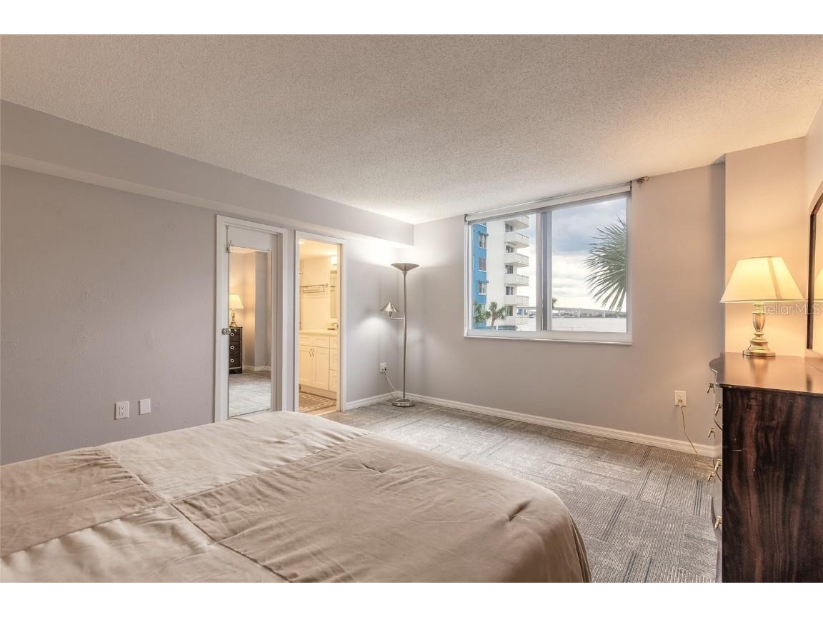935 N Halifax Avenue #106 Daytona Beach FL 32118 V4946182 image27