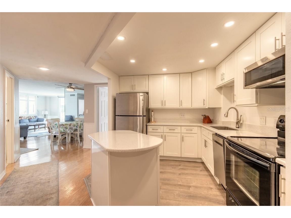 935 N Halifax Avenue #106 Daytona Beach FL 32118 V4946182 image8