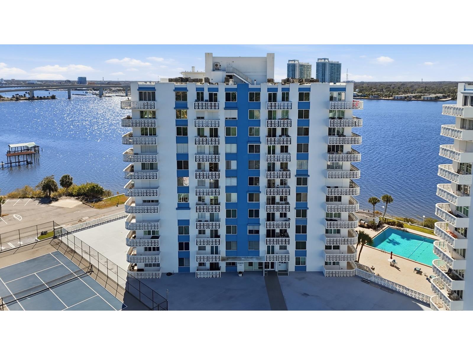 935 N Halifax Avenue #1106 Daytona Beach FL 32118 V4949113 image27