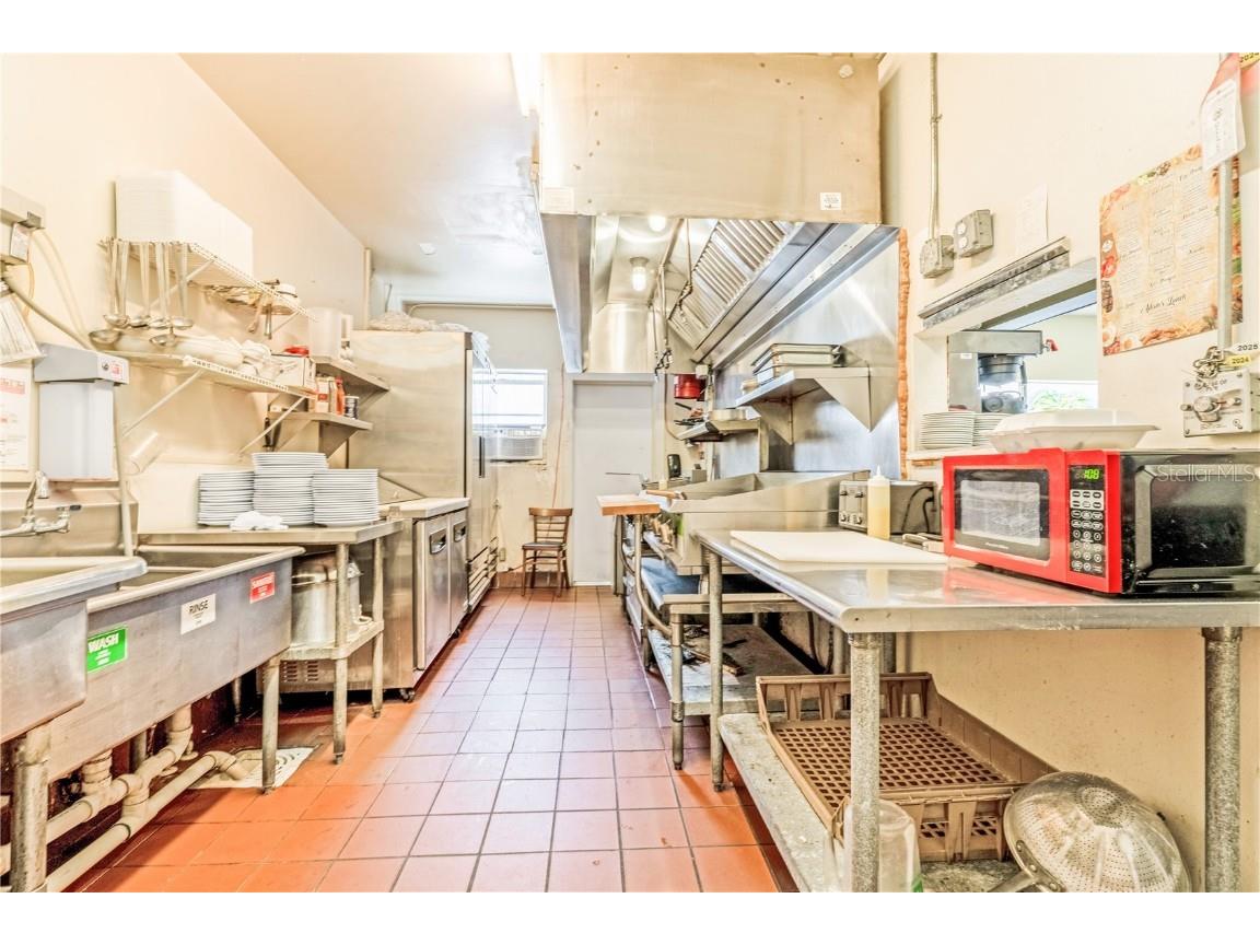 935 S Atlantic Avenue Daytona Beach FL 32118 V4942744 image9