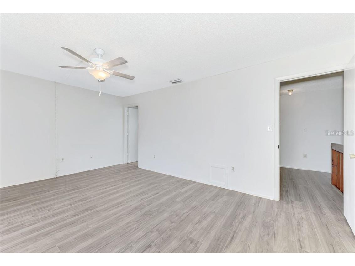 935 Sunridge Way #B4 Sarasota FL 34234 A4669585 image19