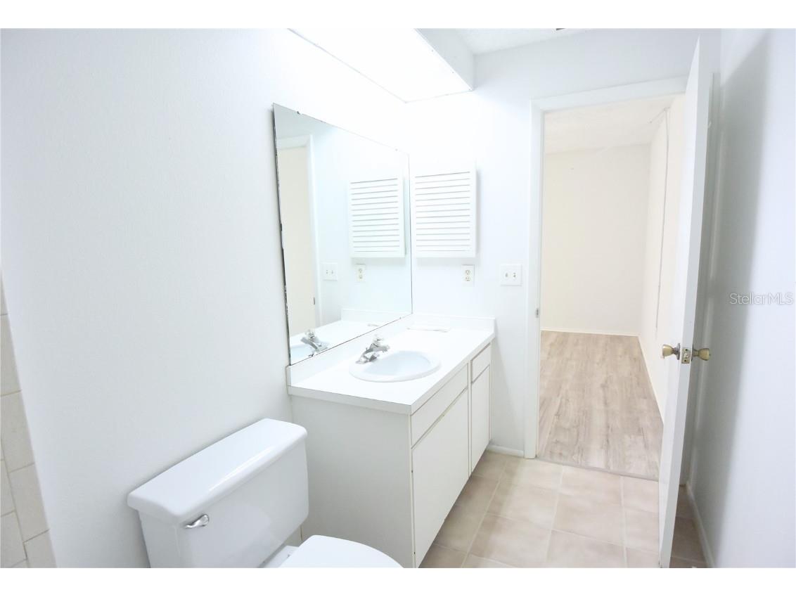 935 Sunridge Way #B4 Sarasota FL 34234 A4669585 image26