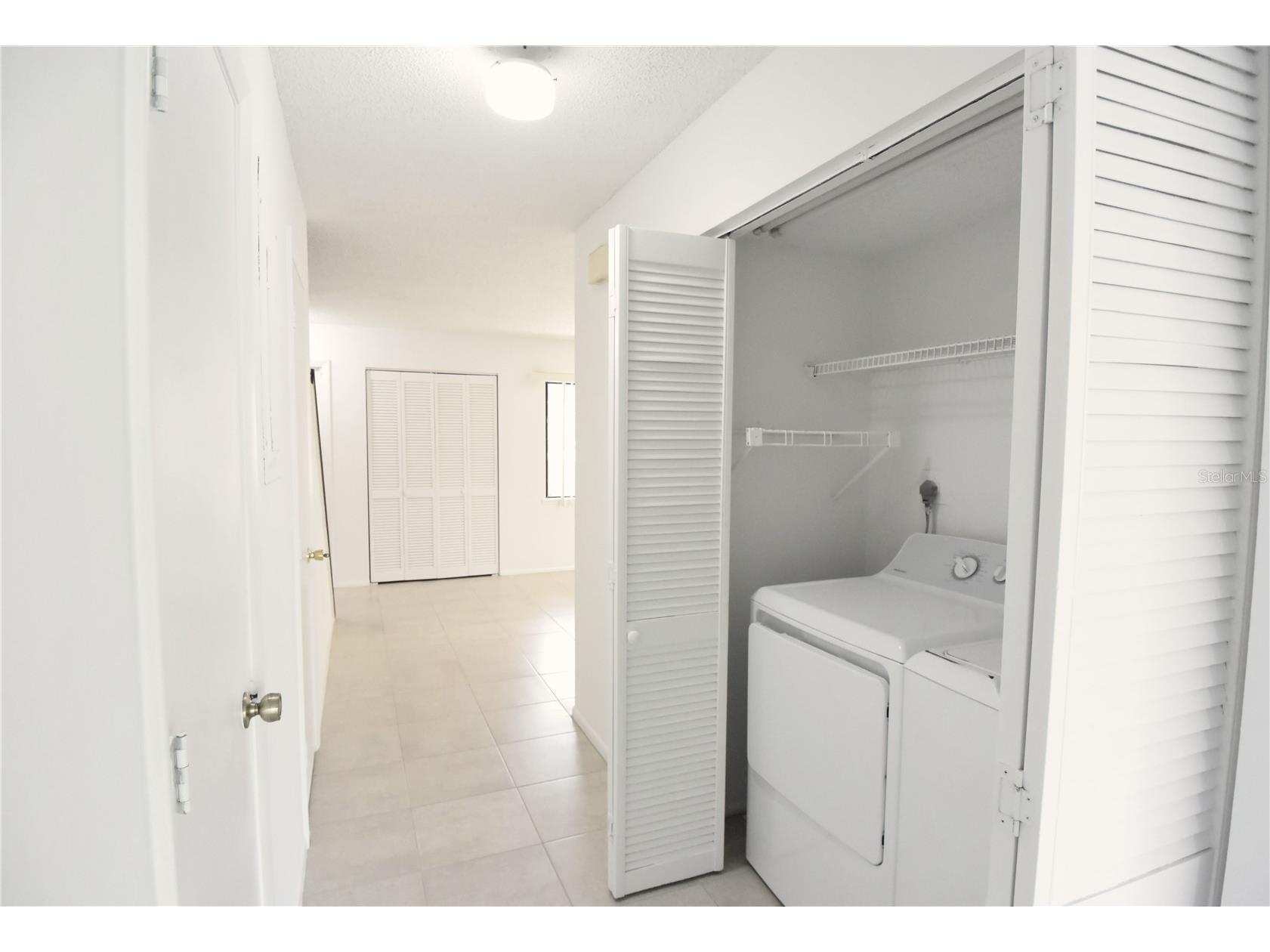 935 Sunridge Way #B4 Sarasota FL 34234 A4690012 image12
