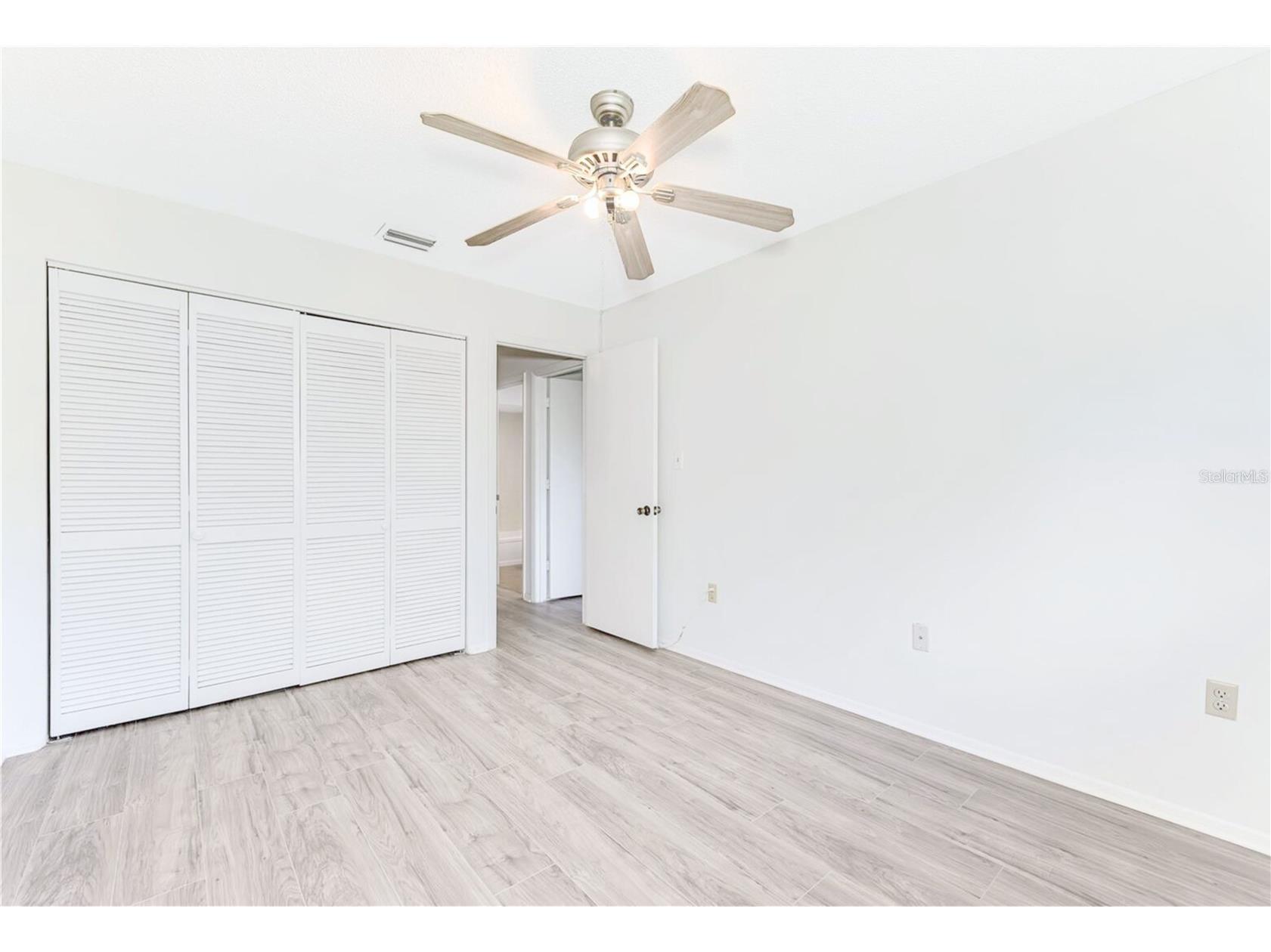 935 Sunridge Way #B4 Sarasota FL 34234 A4690012 image29