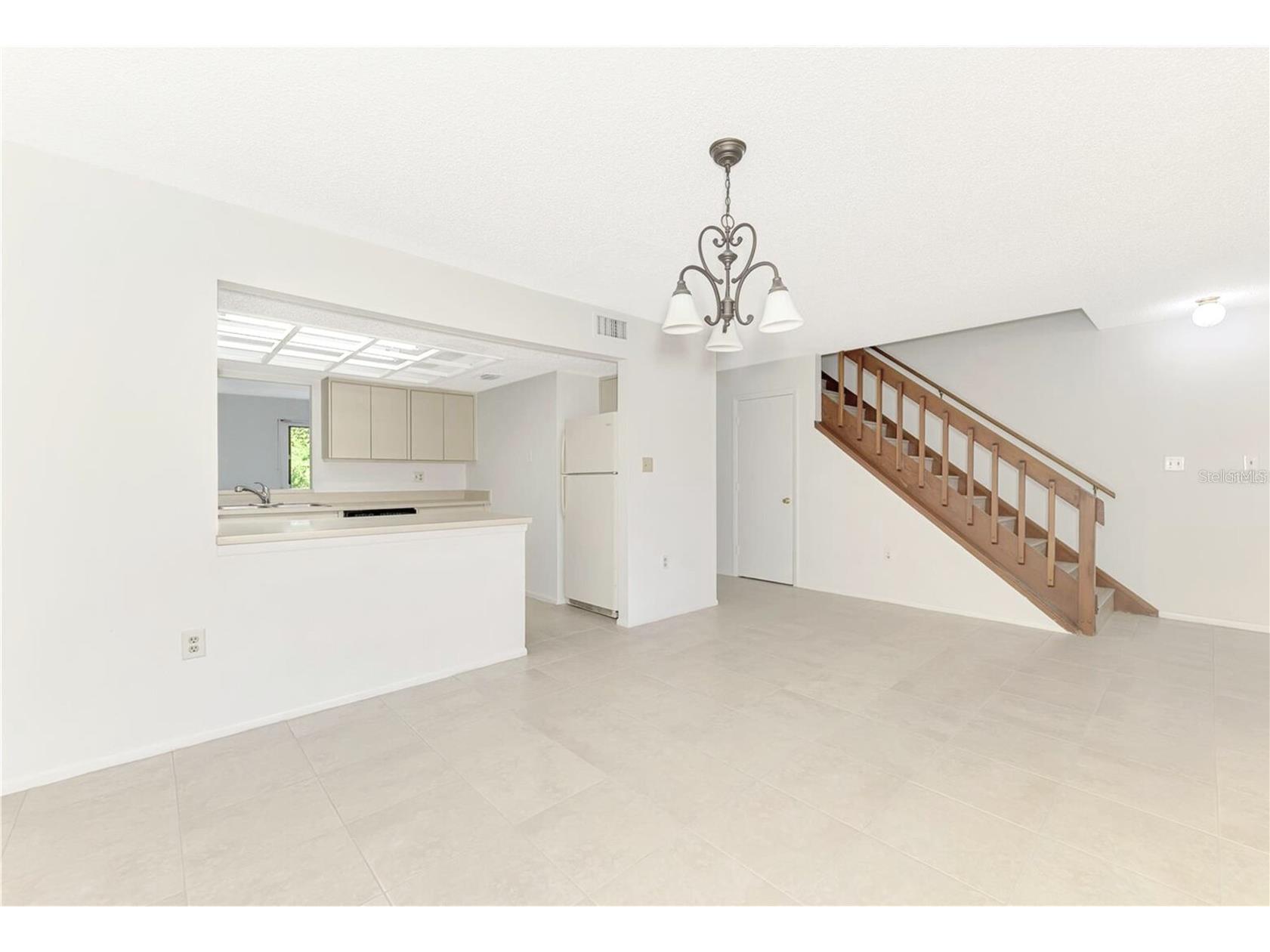 935 Sunridge Way #B4 Sarasota FL 34234 A4690012 image4
