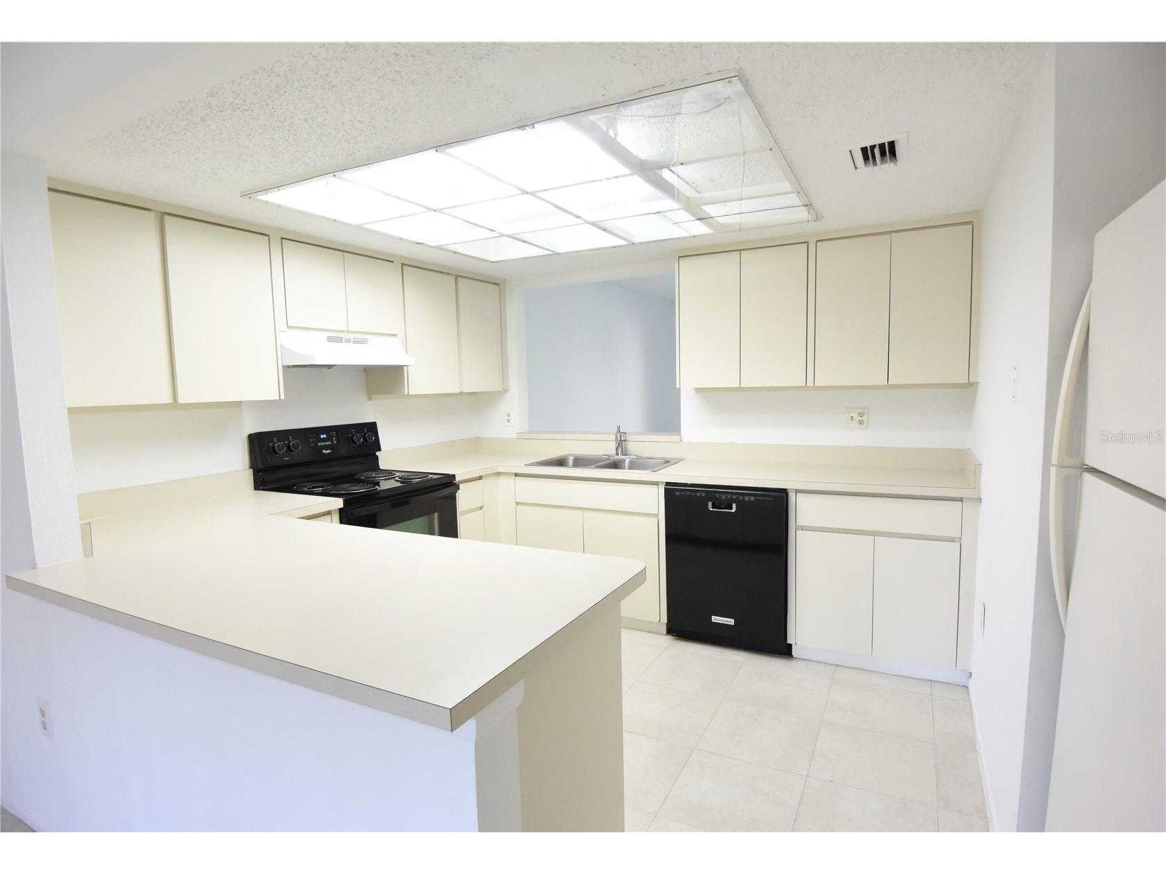 935 Sunridge Way #B4 Sarasota FL 34234 A4690012 image6