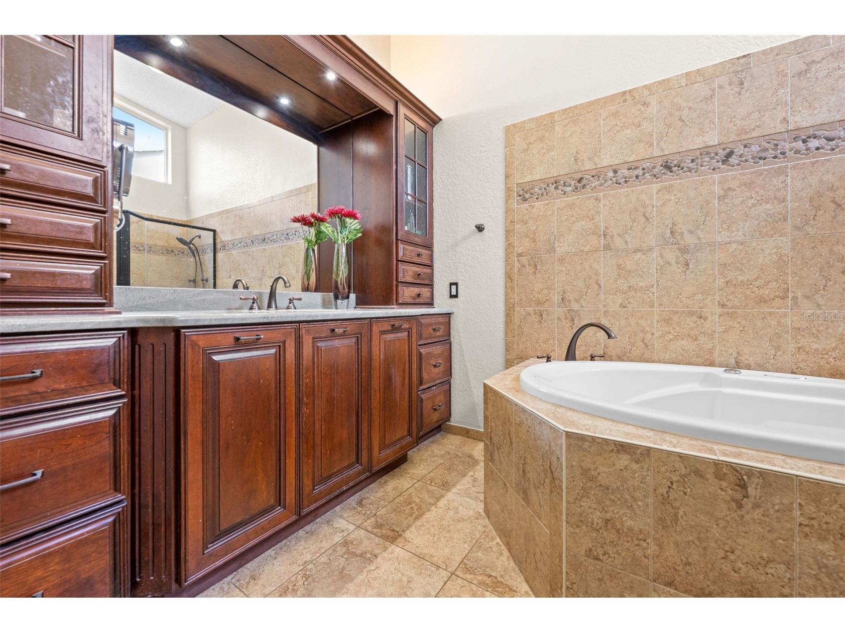 9354 Mississippi Run Weeki Wachee FL 34613 TB8519467 image39