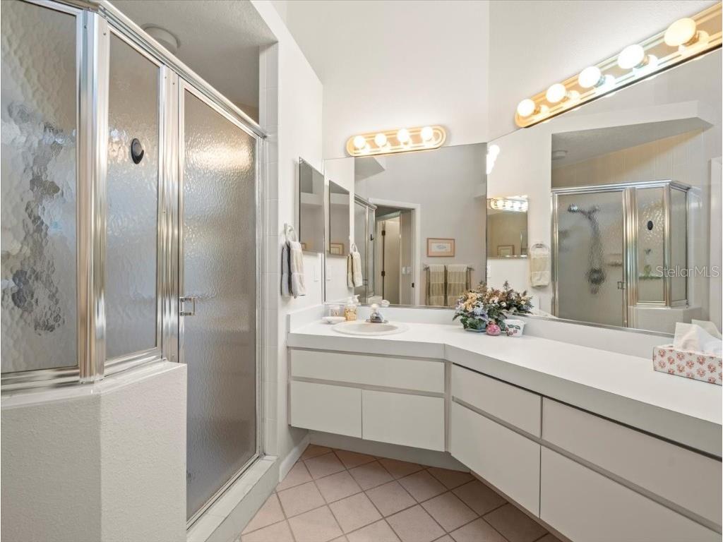 9355 French Quarters Circle Weeki Wachee FL 34613 W7874959 image34