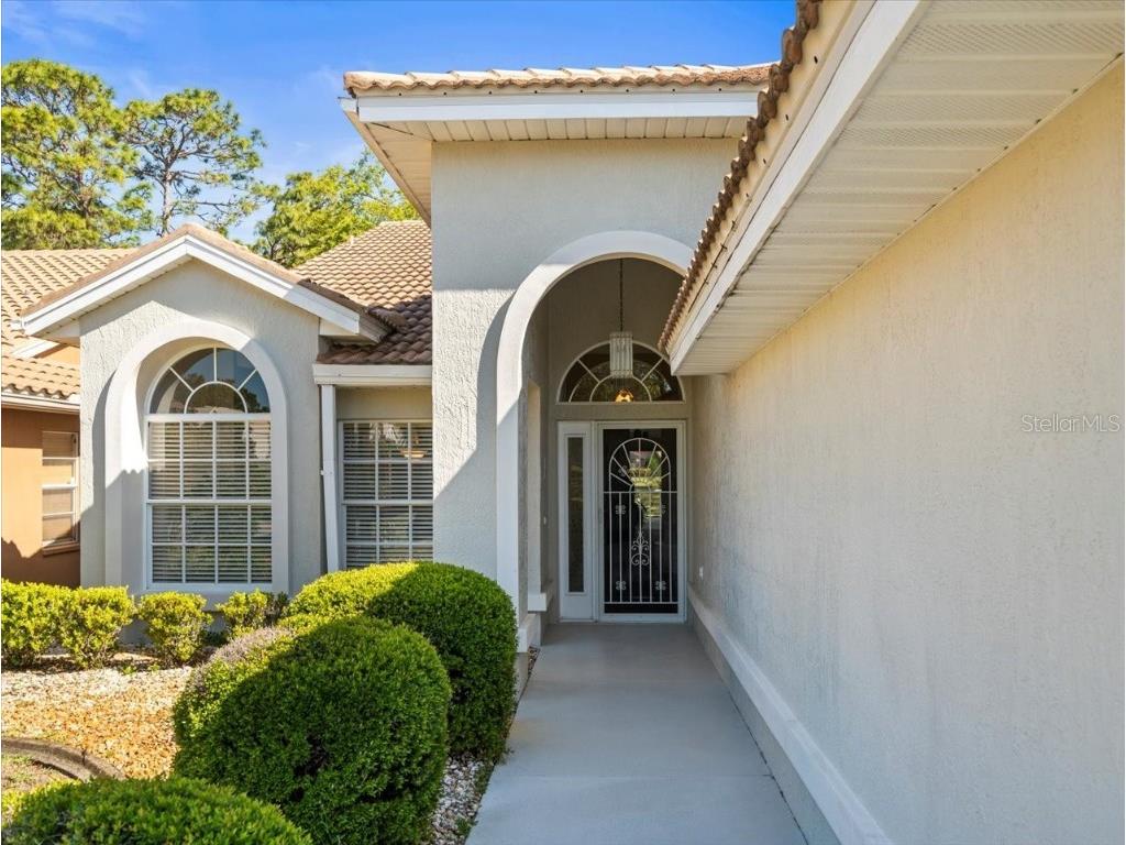 9355 French Quarters Circle Weeki Wachee FL 34613 W7874959 image5