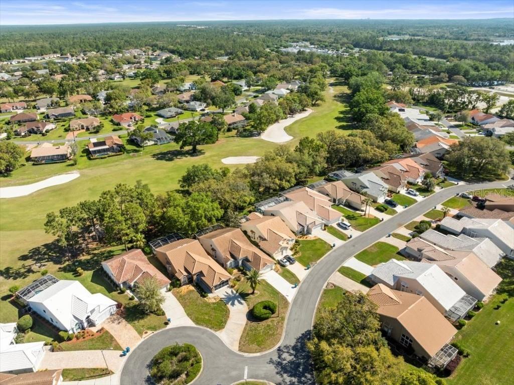 9355 French Quarters Circle Weeki Wachee FL 34613 W7874959 image54