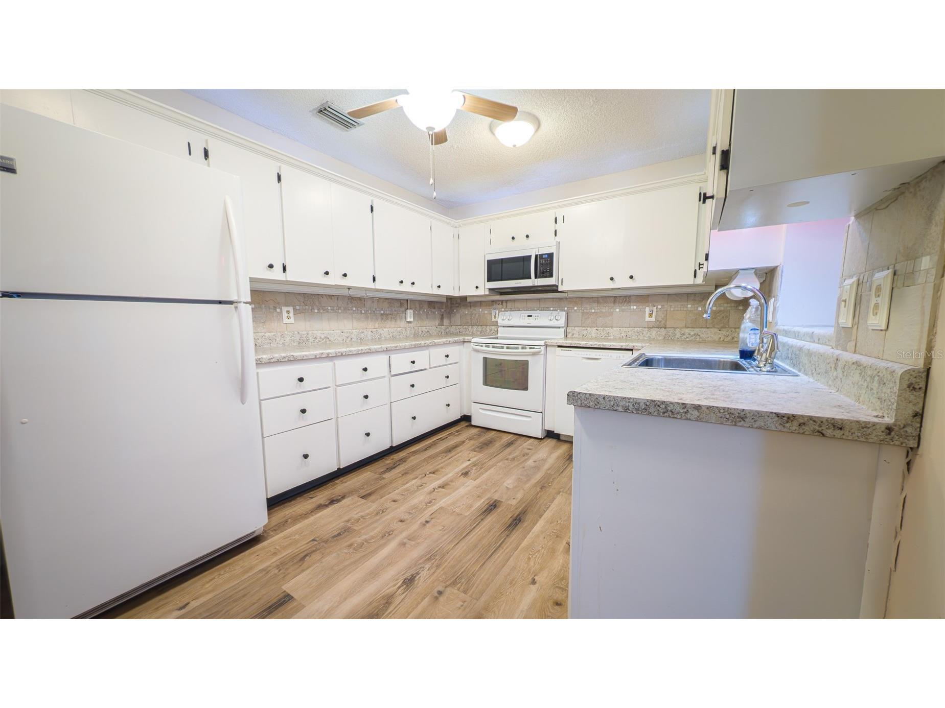 9357 SW 82nd Terrace #C Ocala FL 34481 O6373586 image5