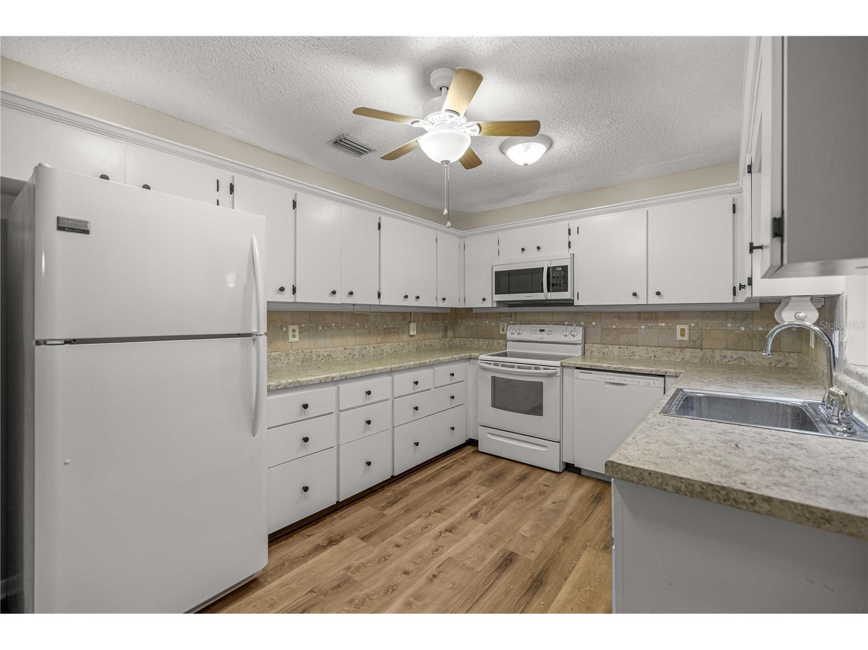 9357 SW 82nd Terrace #C Ocala FL 34481 OM724573 image10