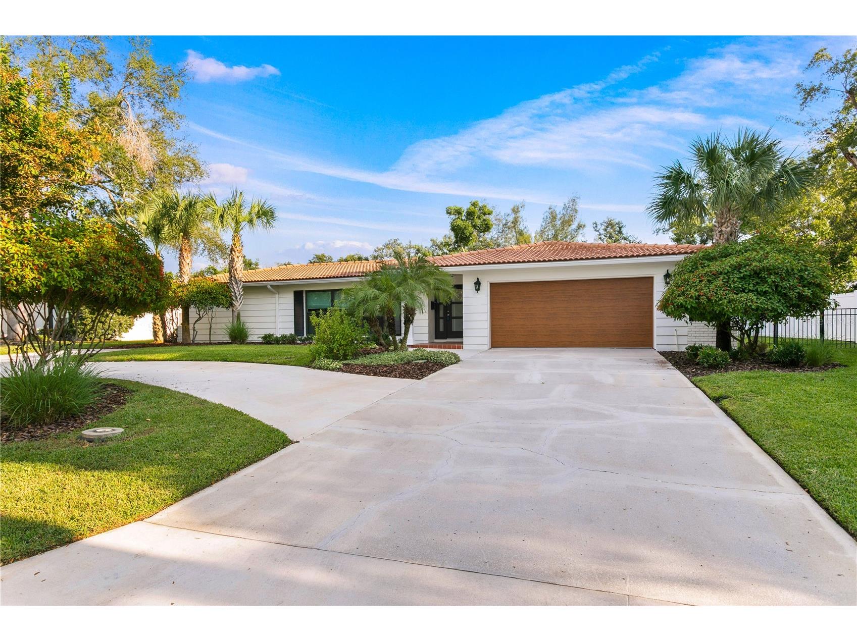 936 31st Avenue NE Saint Petersburg FL 33704 TB8443236 image1