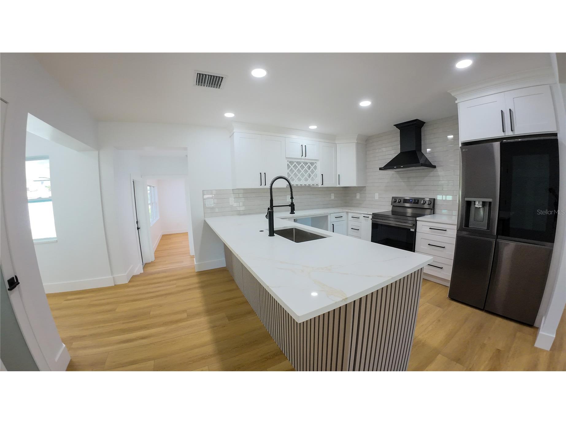 936 Alcazar Way S Saint Petersburg FL 33705 TB8503129 image18