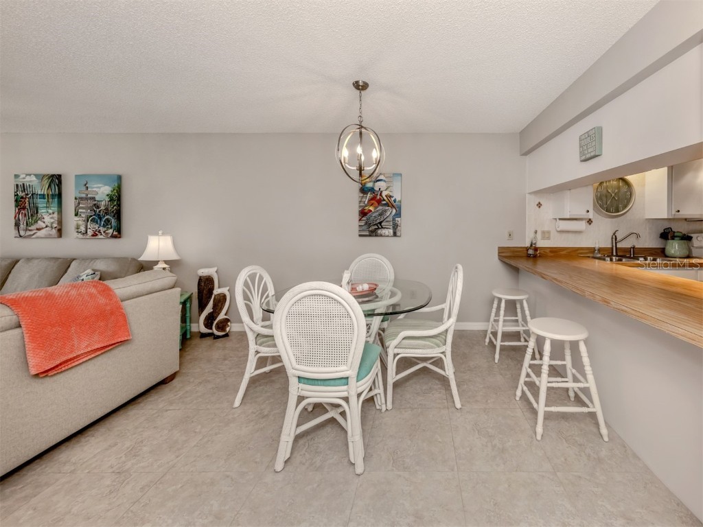 936 Capri Isles Boulevard #102 Venice FL 34292 N6141578 image10