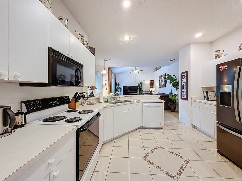 936 Montana Avenue Davenport FL 33897 S5138693 image7