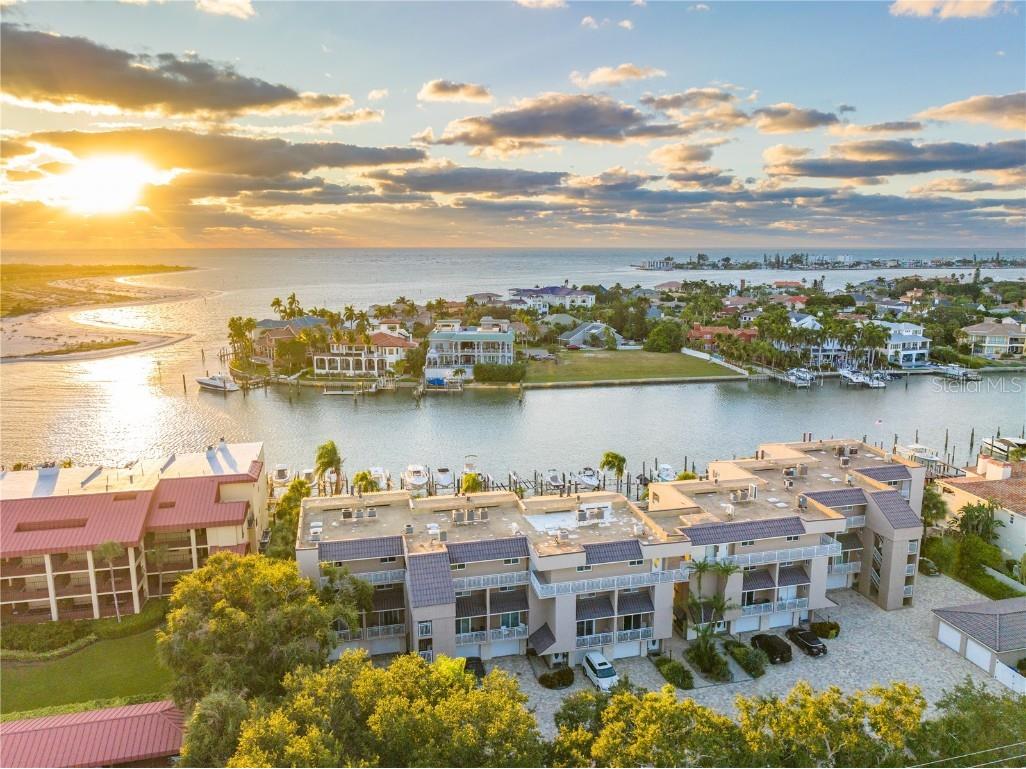 936 Pinellas Bayway S #T-2 Tierra Verde FL 33715 - GRAND CANAL U8218173 image1