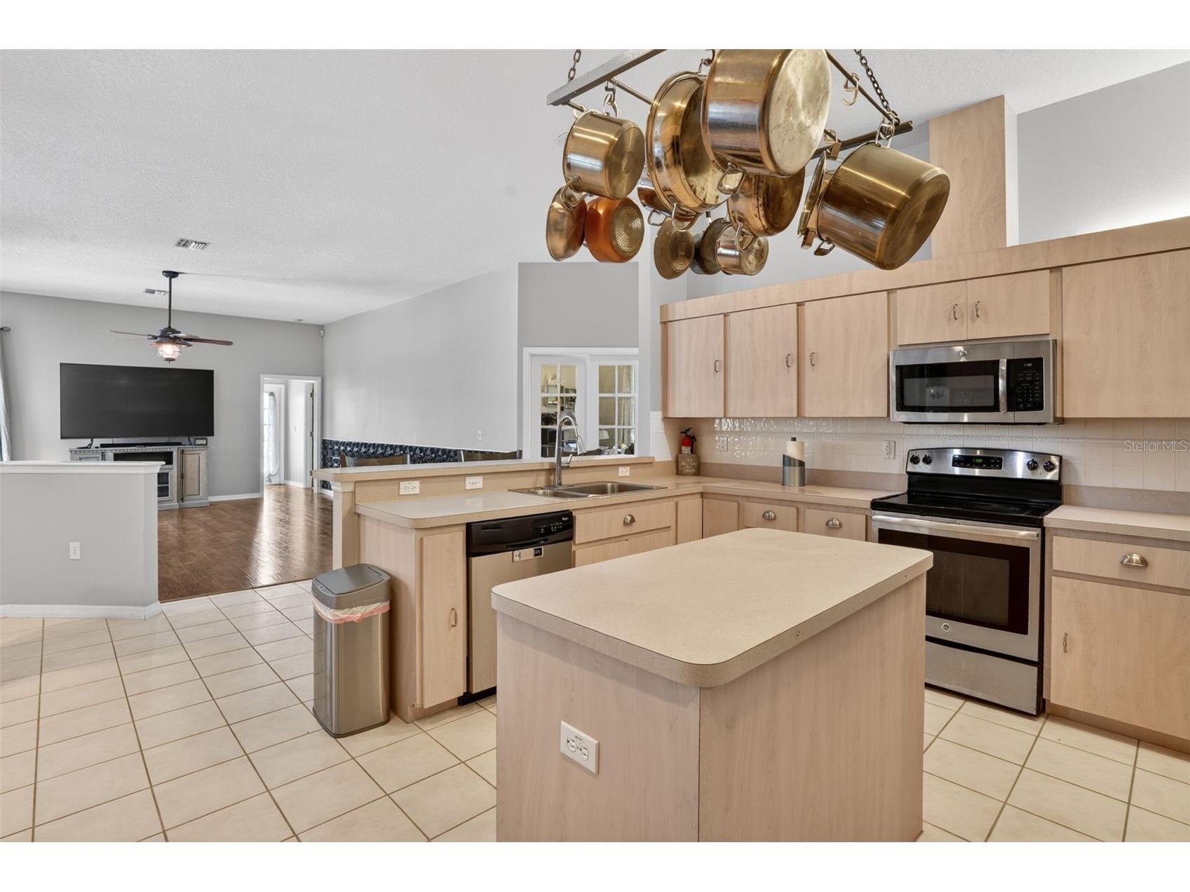 9363 Tooke Shore Drive Weeki Wachee FL 34613 - TOOKE LAKE L4961881 image10