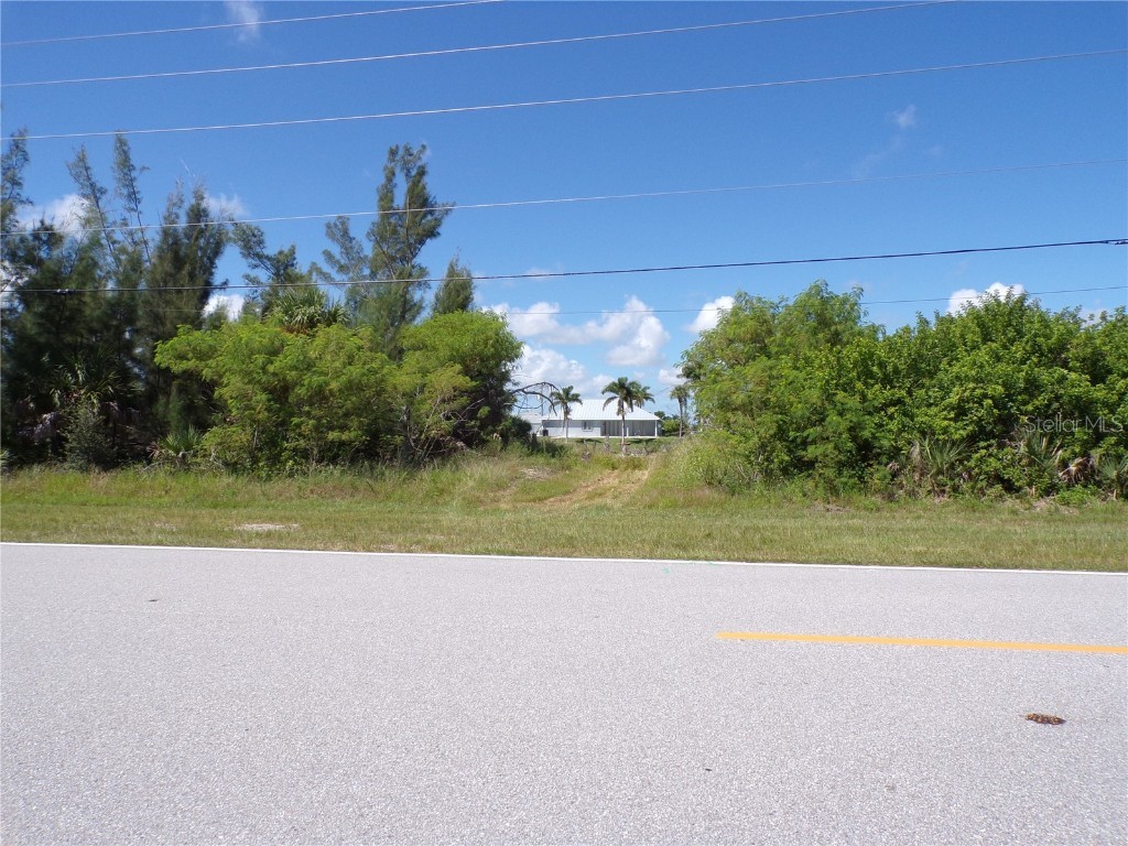9365 St Paul Drive Port Charlotte FL 33981 - STEVEN POINT WATERWAY C7514933 image1