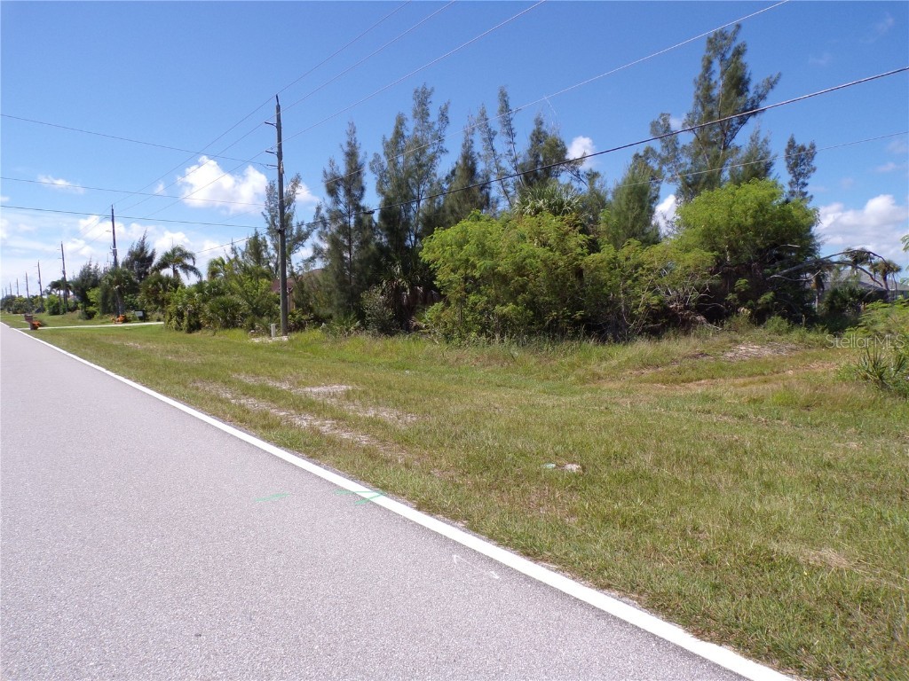 9365 St Paul Drive Port Charlotte FL 33981 - STEVEN POINT WATERWAY C7514933 image4