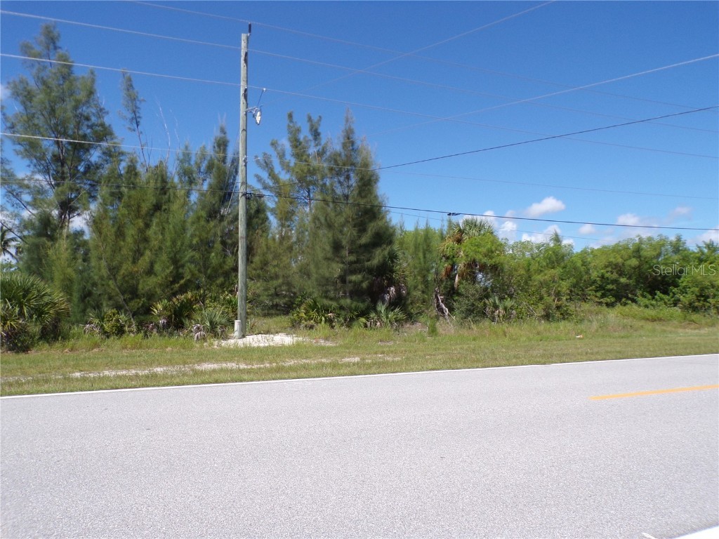 9365 St Paul Drive Port Charlotte FL 33981 - STEVEN POINT WATERWAY C7514933 image5